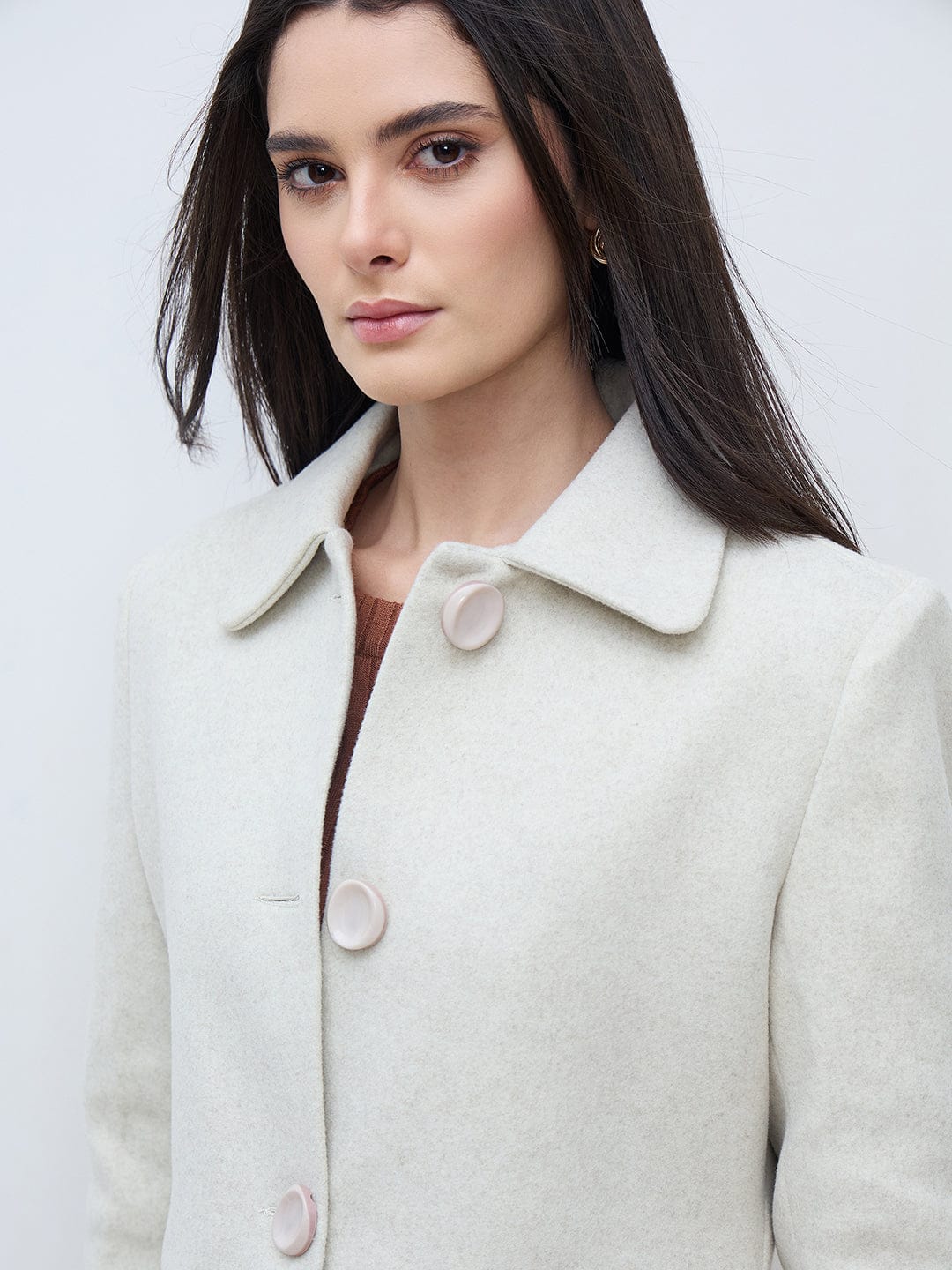 Elle Women Off White Solid Lapel Collar Overcoat - Image 4