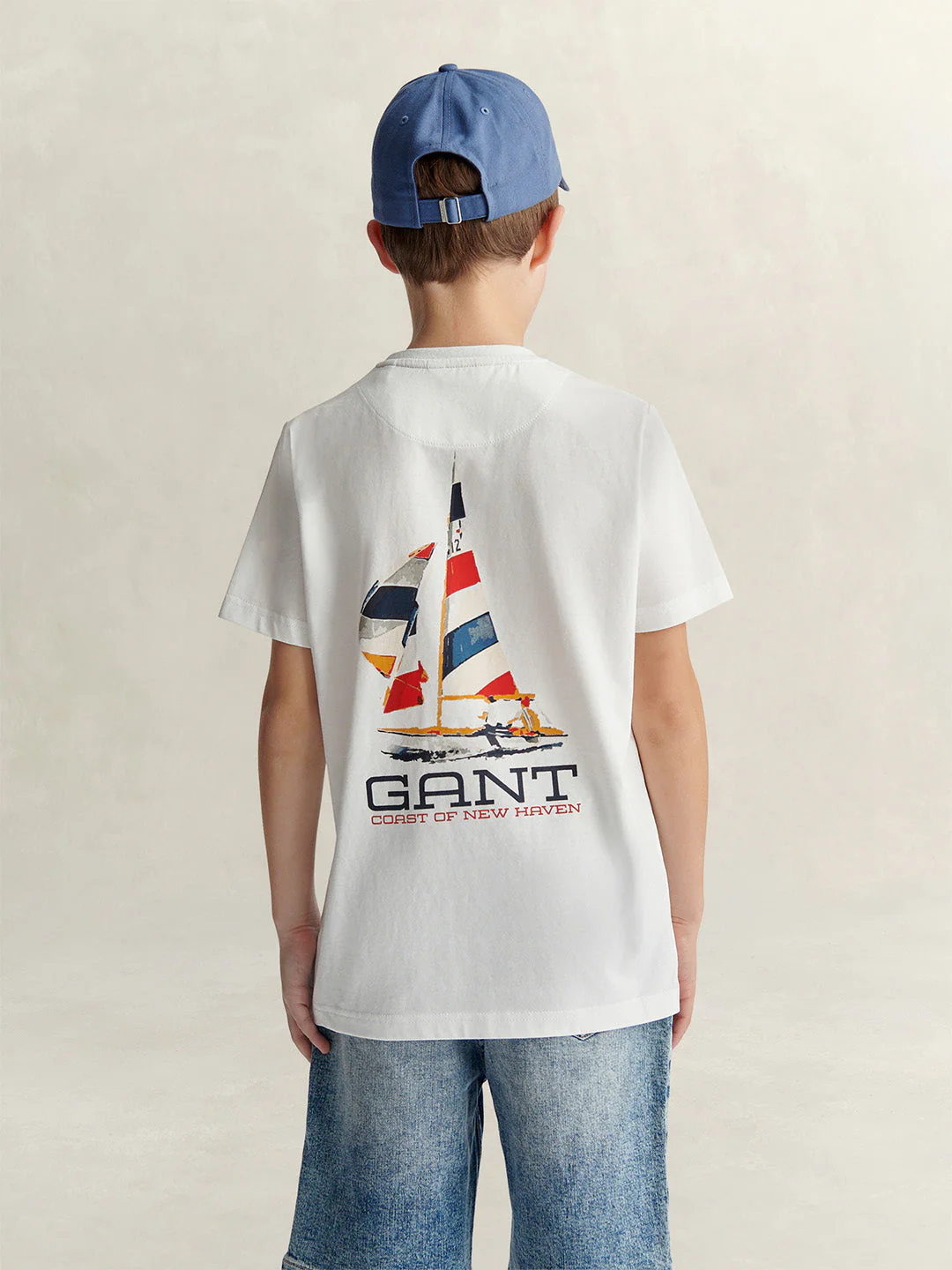 Gant Boys White Printed Regular Fit Pure Cotton T-Shirt - Image 2