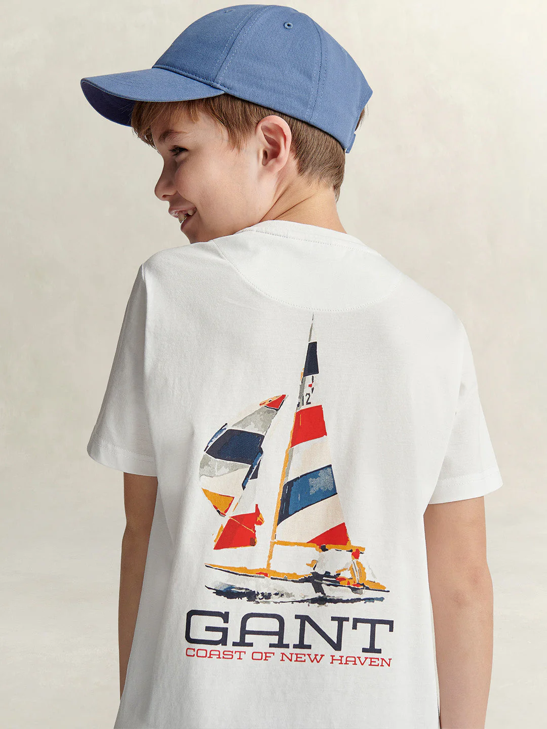 Gant Boys White Printed Regular Fit Pure Cotton T-Shirt - Image 4
