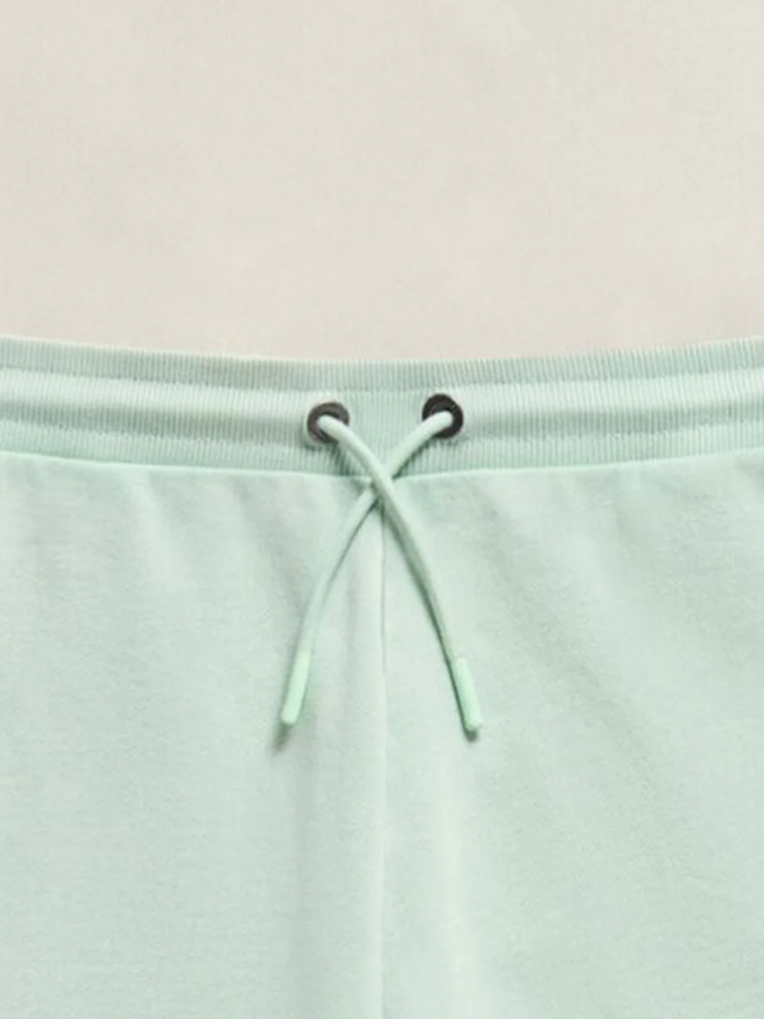Gant Boys Green Solid Regular Fit Pure Cotton Shorts - Image 2