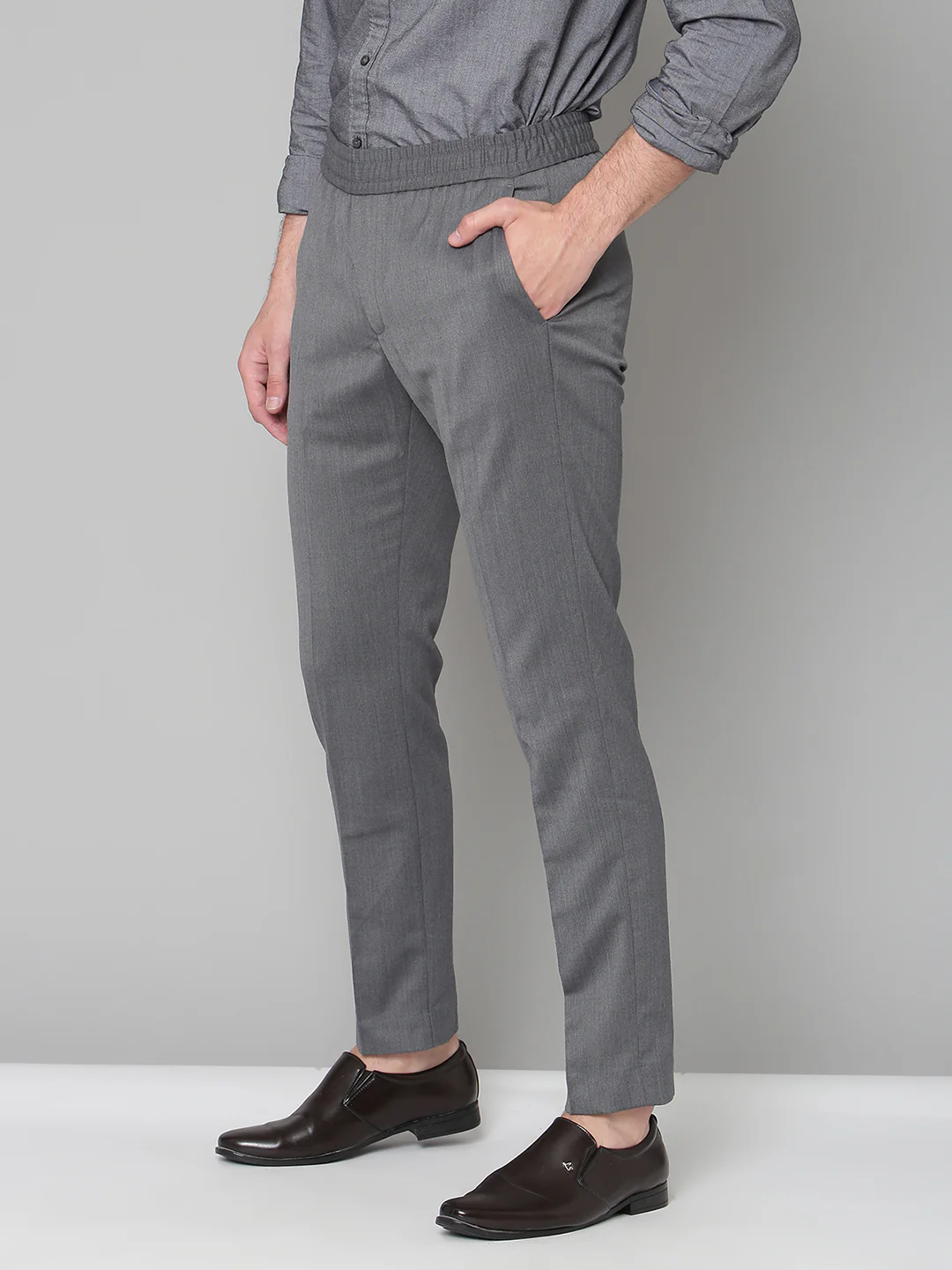 Gant Men Grey Solid Slim Fit Trouser - Image 2