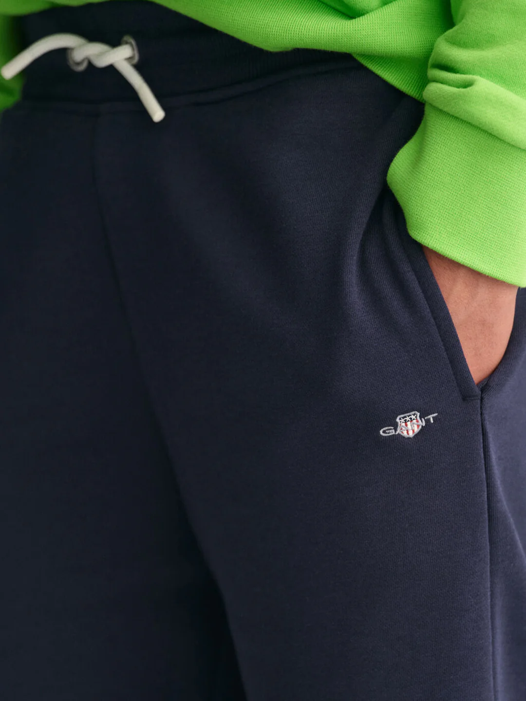 Gant Boys Navy Blue Solid Mid-rise Regular Fit Regular Shorts - Image 6