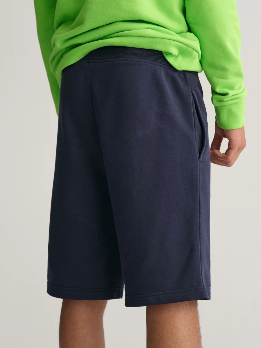 Gant Boys Navy Blue Solid Mid-rise Regular Fit Regular Shorts - Image 7