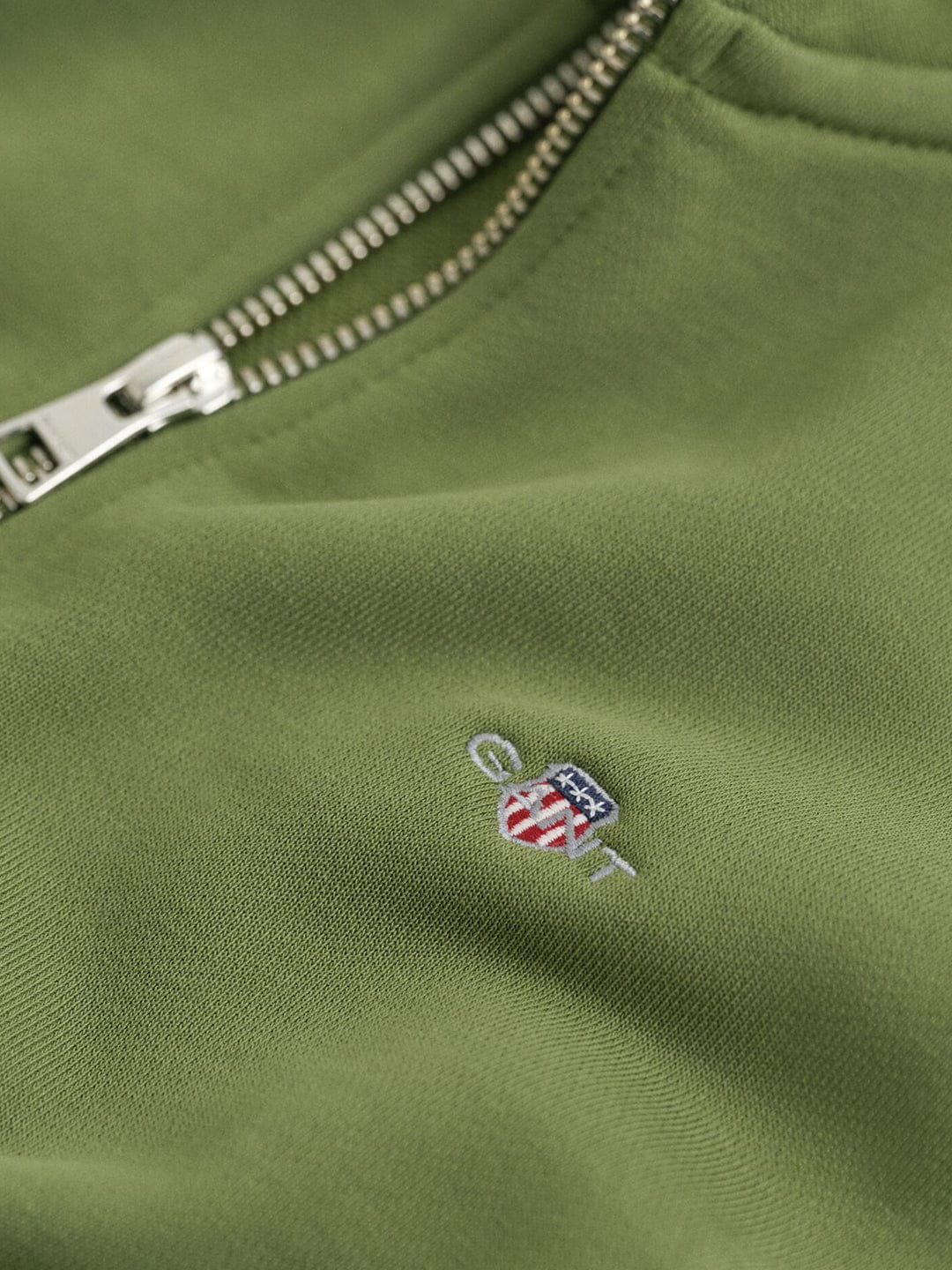 Gant Boys Green Solid Round Neck Sweatshirt - Image 2