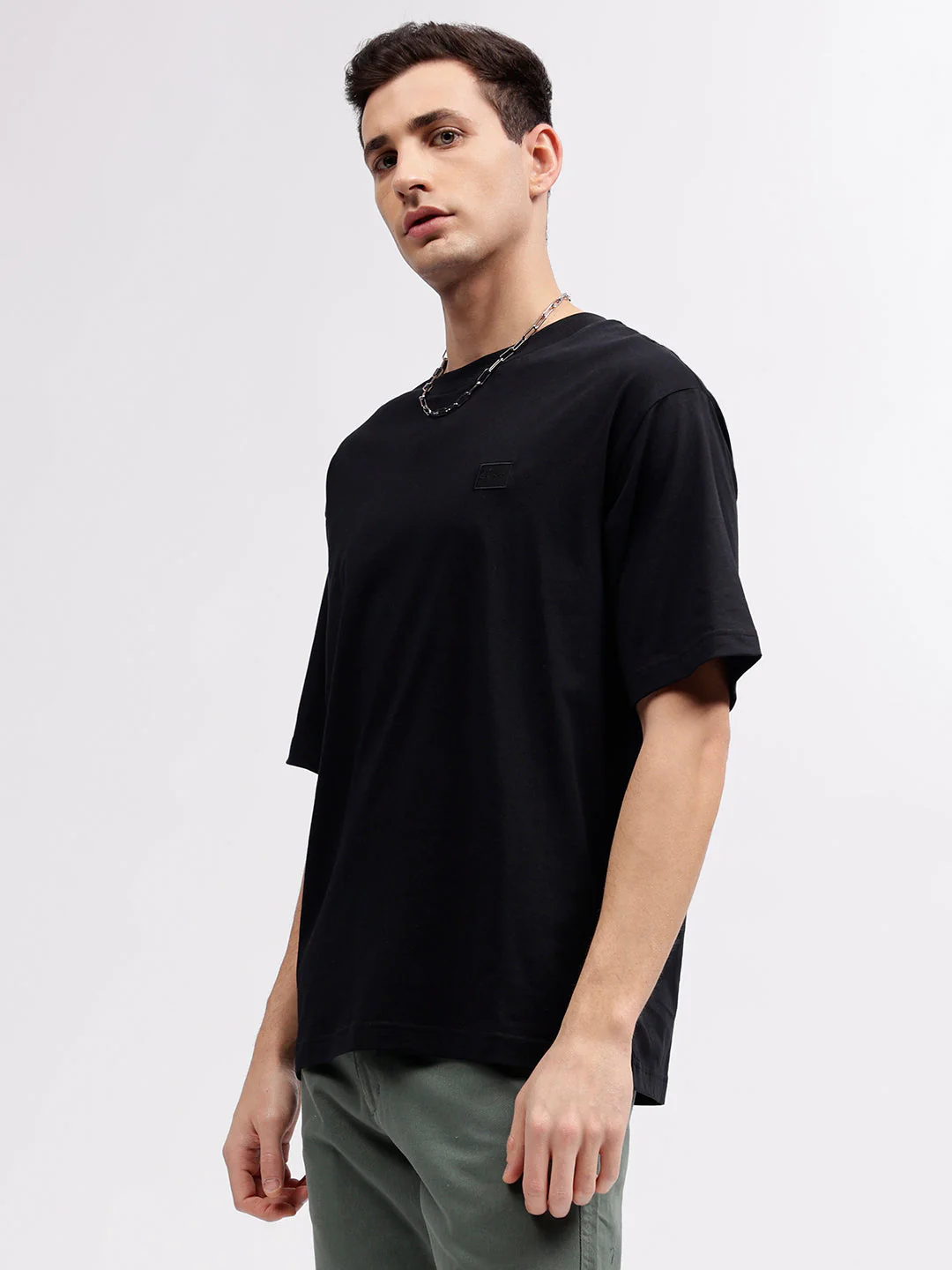 Gant Men Black Solid Round Neck Short Sleeves Tshirt - Image 3