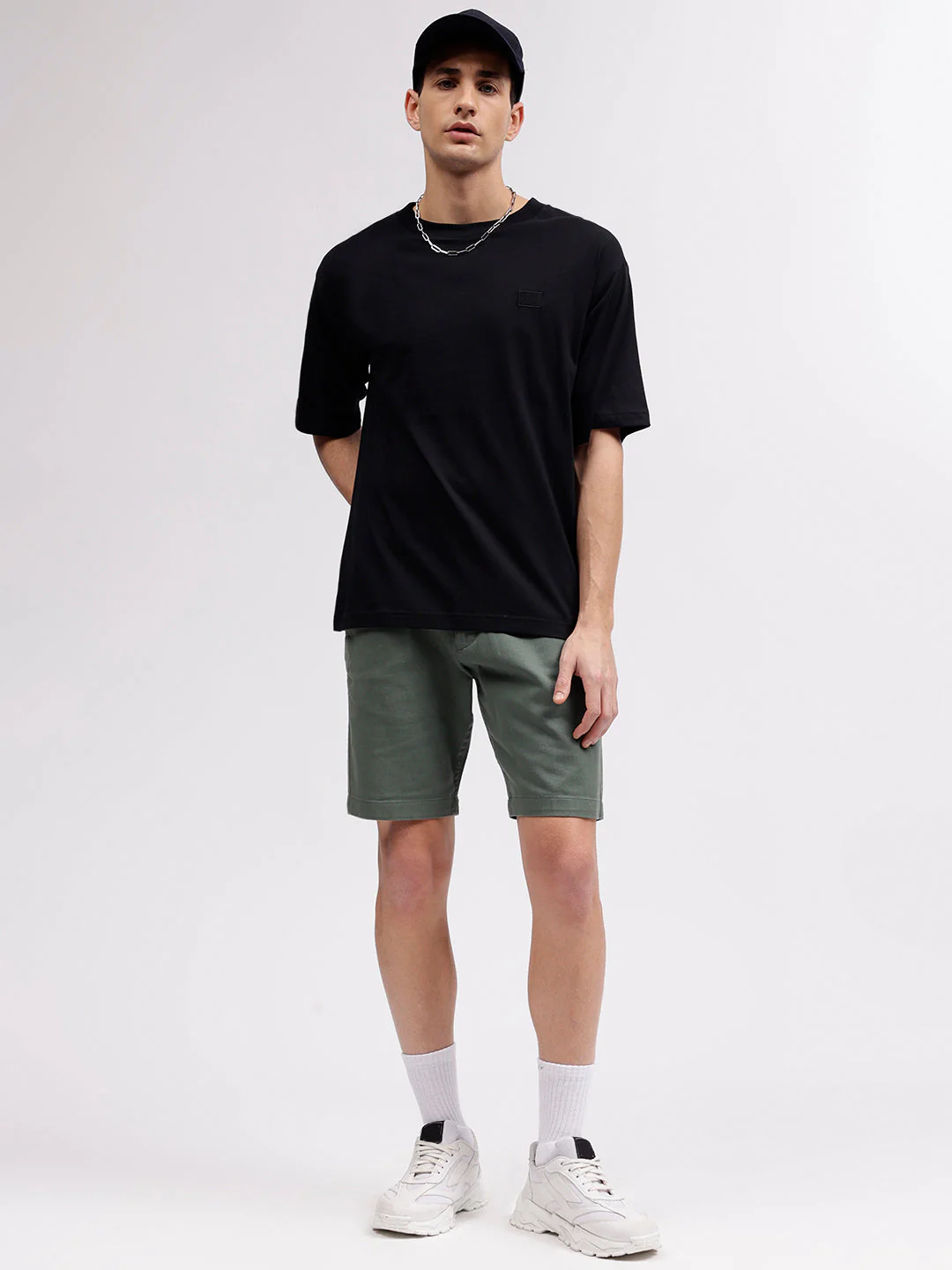 Gant Men Black Solid Round Neck Short Sleeves Tshirt - Image 4