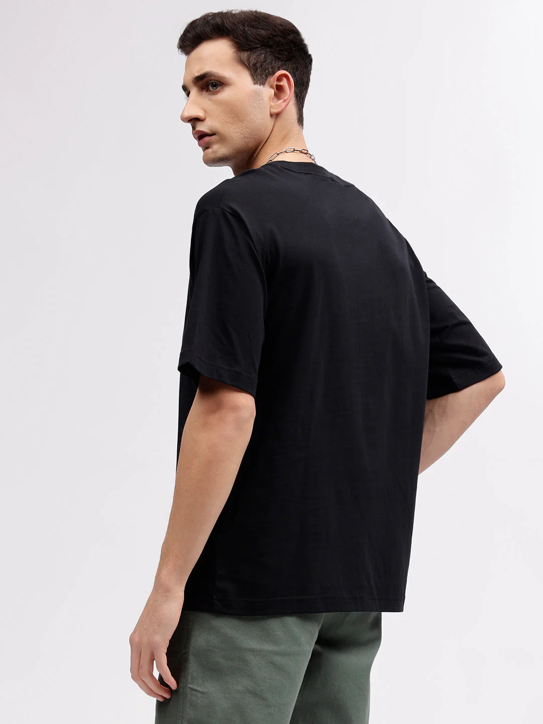 Gant Men Black Solid Round Neck Short Sleeves Tshirt - Image 5