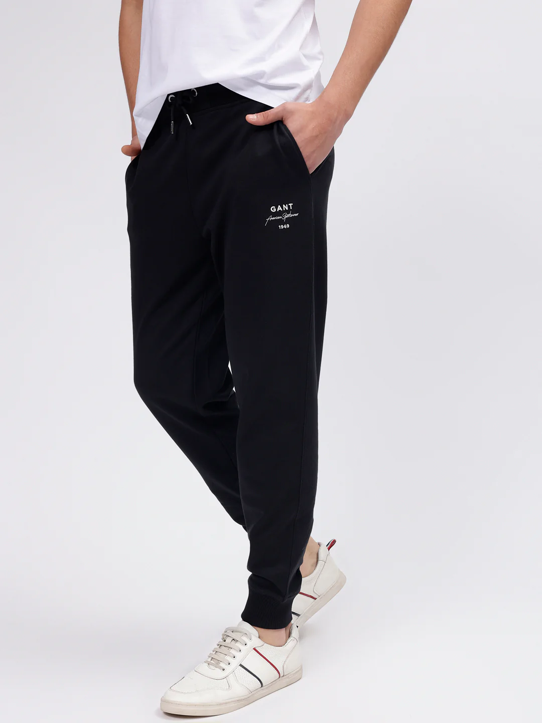 Gant Men Black Solid Regular Fit Drawstring Jogger - Image 2