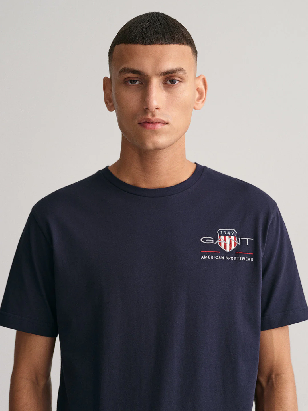 Gant Men Navy Blue Solid Round Neck Short Sleeves Tshirt - Image 2