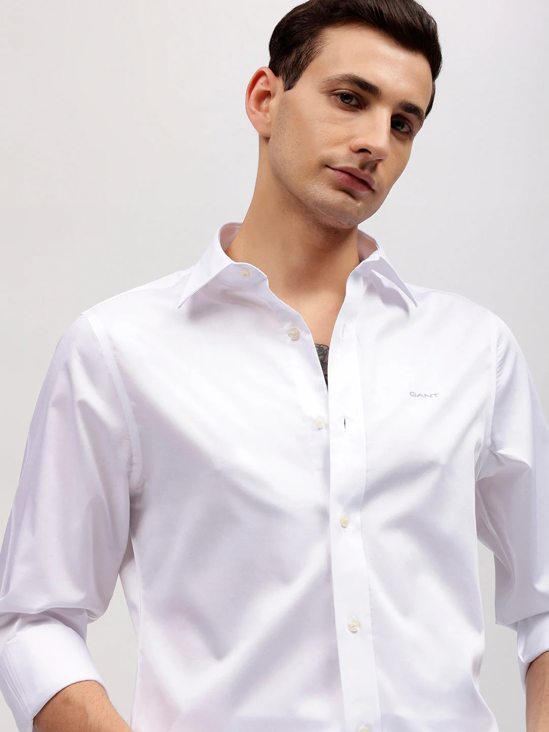 Gant Men White Solid Spread Collar Full Sleeves Shirt - Image 2