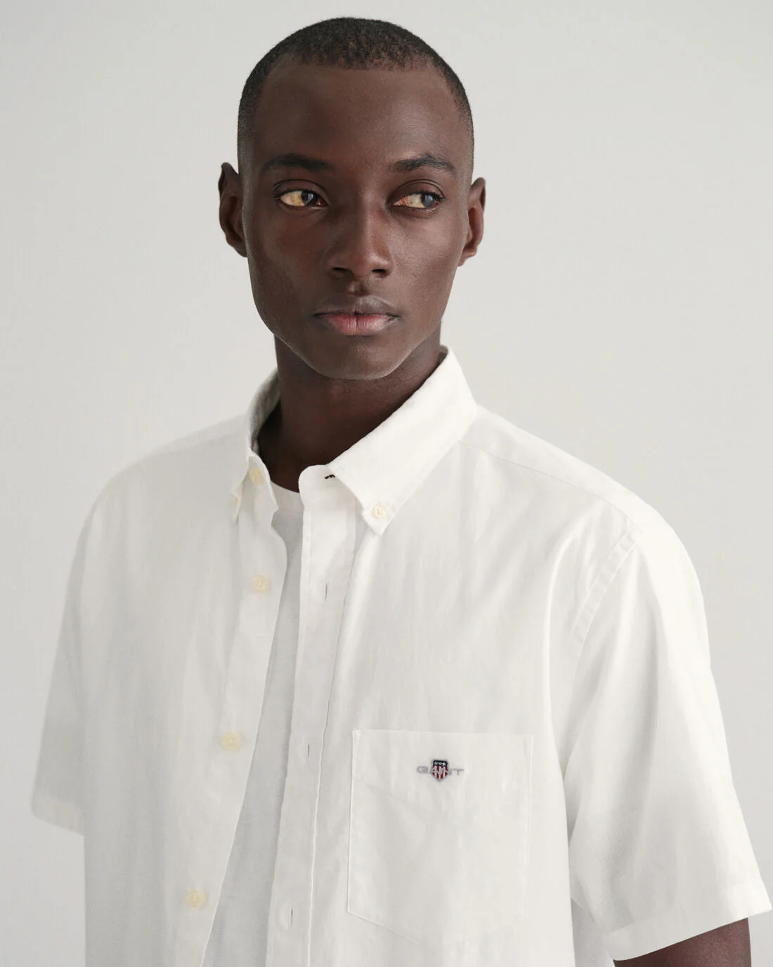 Gant Men White Solid Button Down Collar Short Sleeves Linen Shirt - Image 3