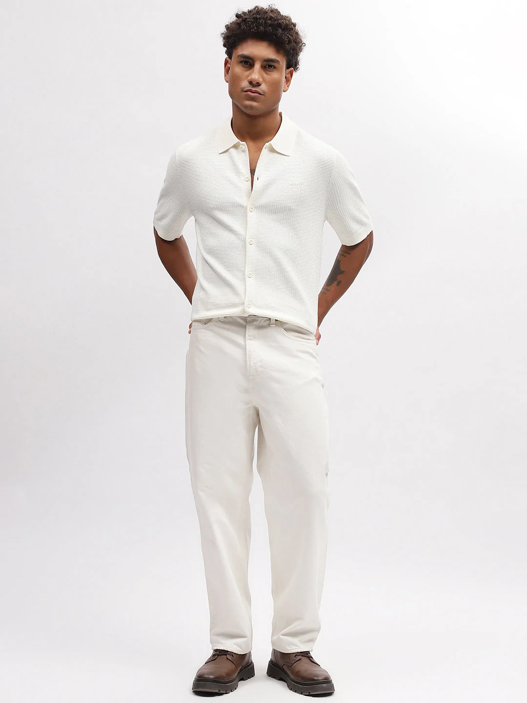 Gant Men Cream Solid Spread Collar Short Sleeves Shirt - Image 5
