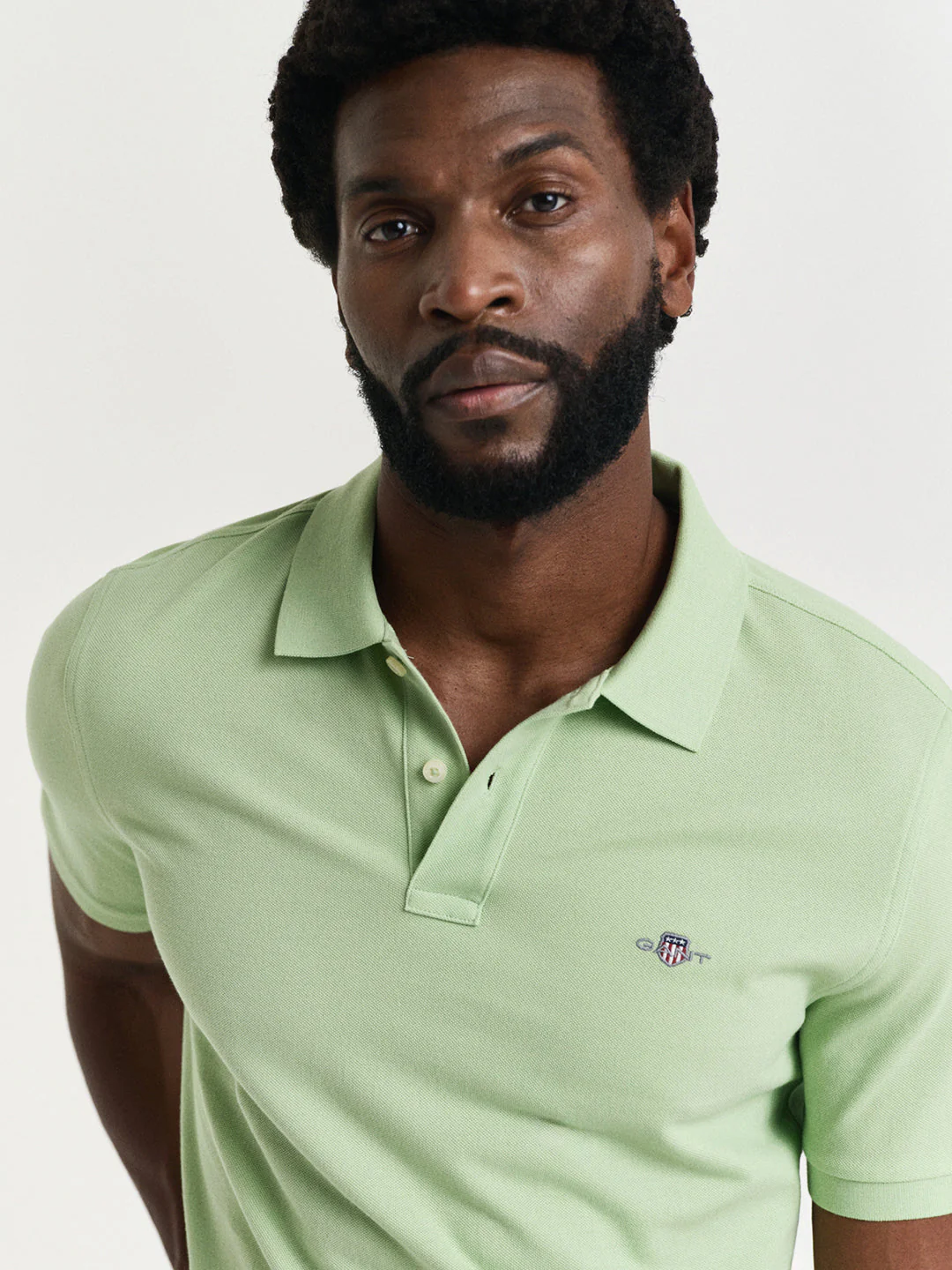 Gant Men Green Solid Short Sleeves Polo Tshirt - Image 2