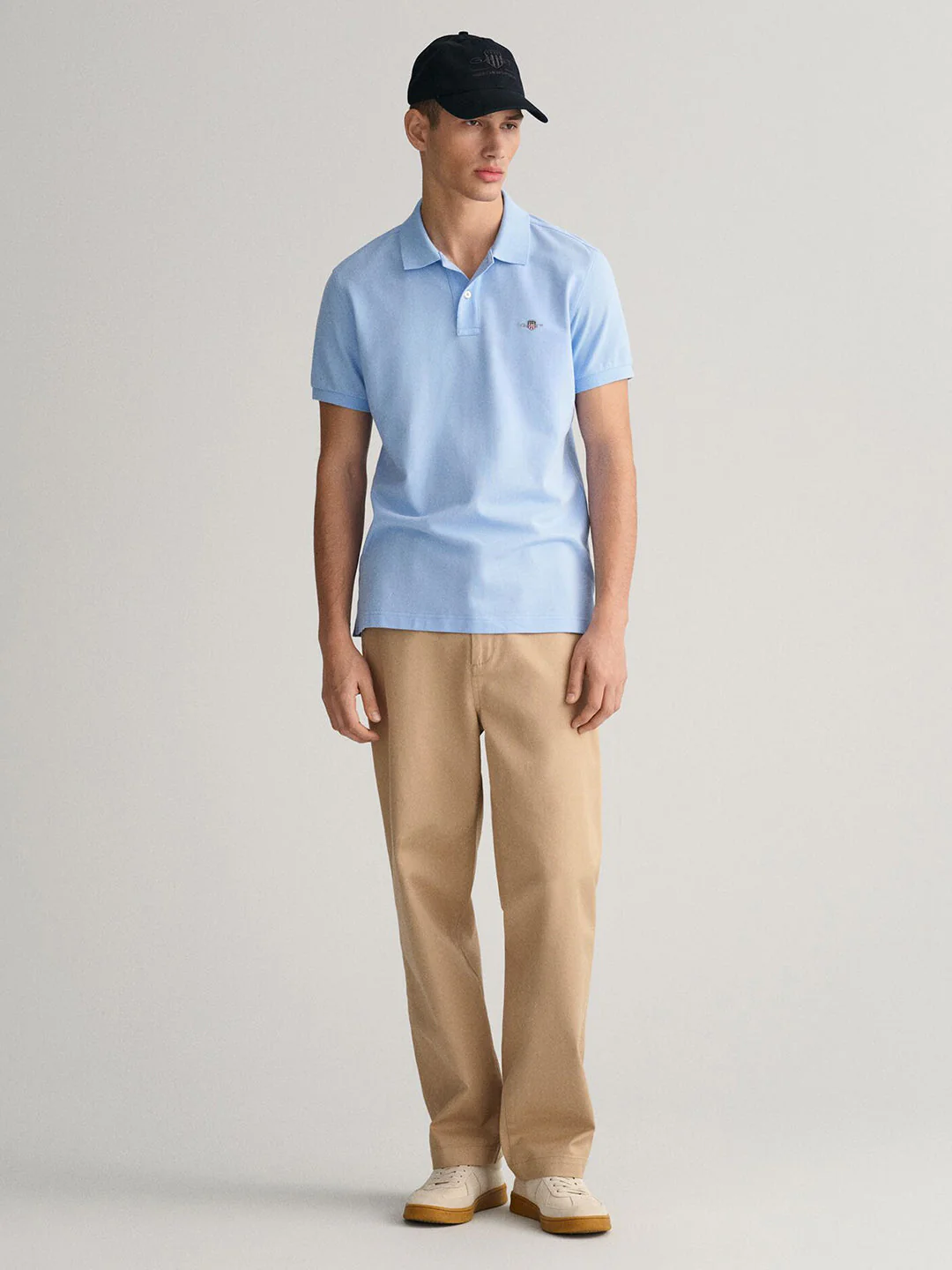 Gant Men Blue Solid Collared Short Sleeves Polo Tshirt - Image 4