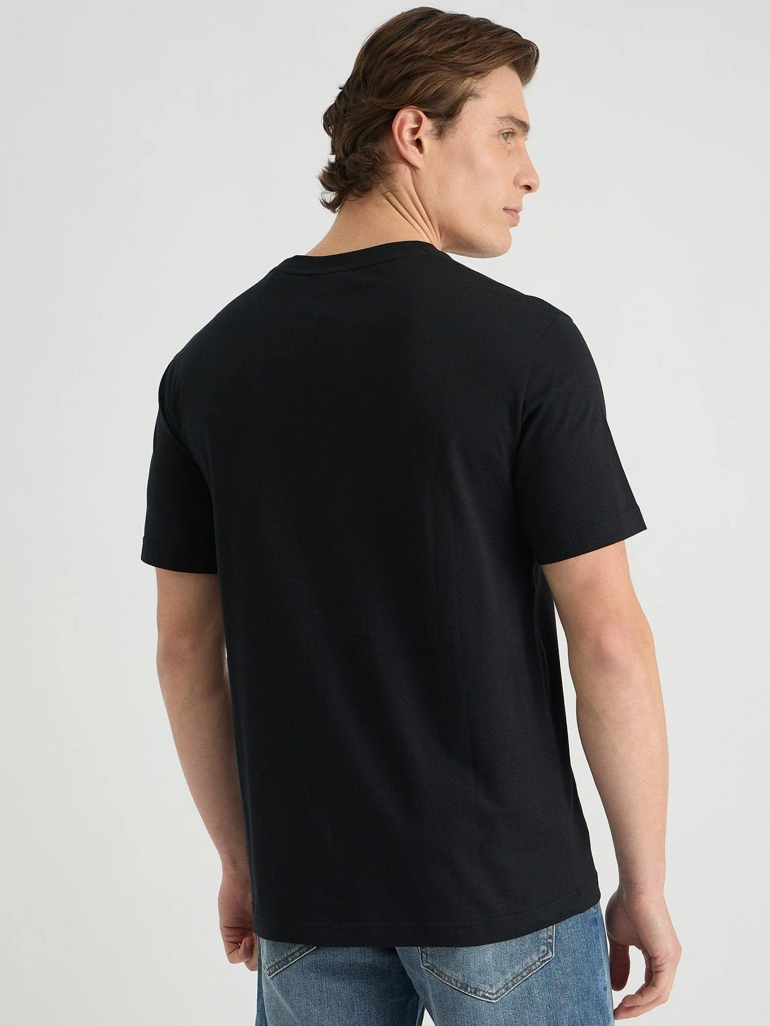 Gant Men Black Regular Fit Solid Crew Neck Tshirt - Image 3