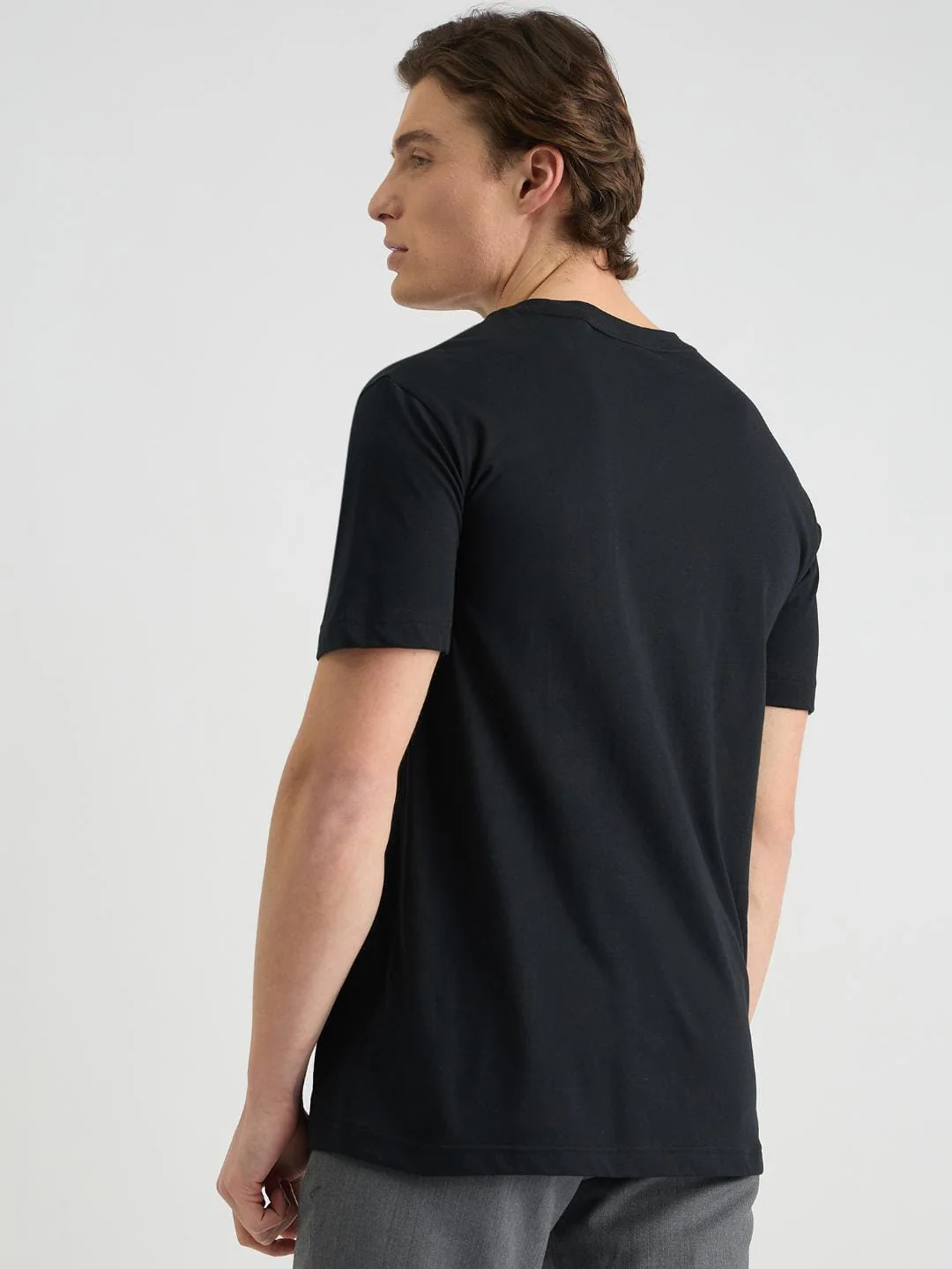Gant Men Black Regular Fit Solid Crew Neck Tshirt - Image 3