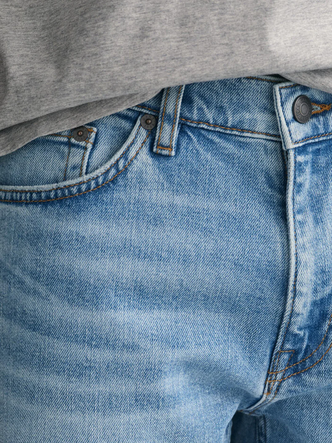 Gant Men Blue Washed Slim Fit Mid-Rise Jeans - Image 4