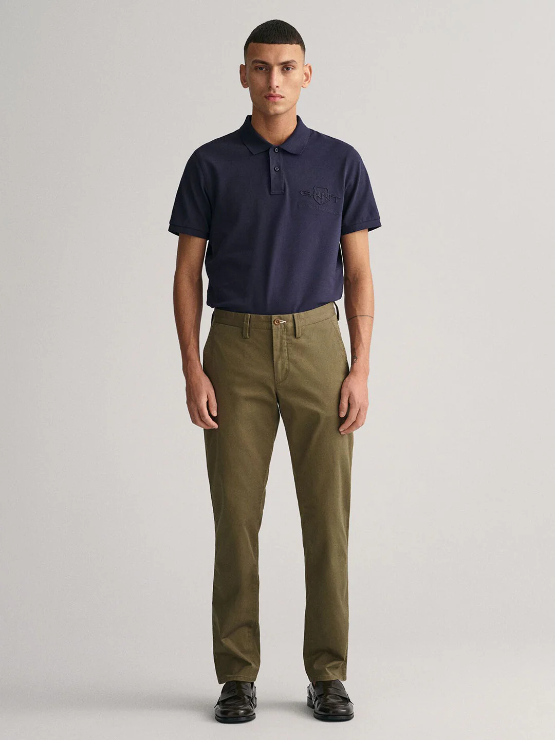 Gant Men Green Solid Slim Fit Flat-Front Chinos - Image 5