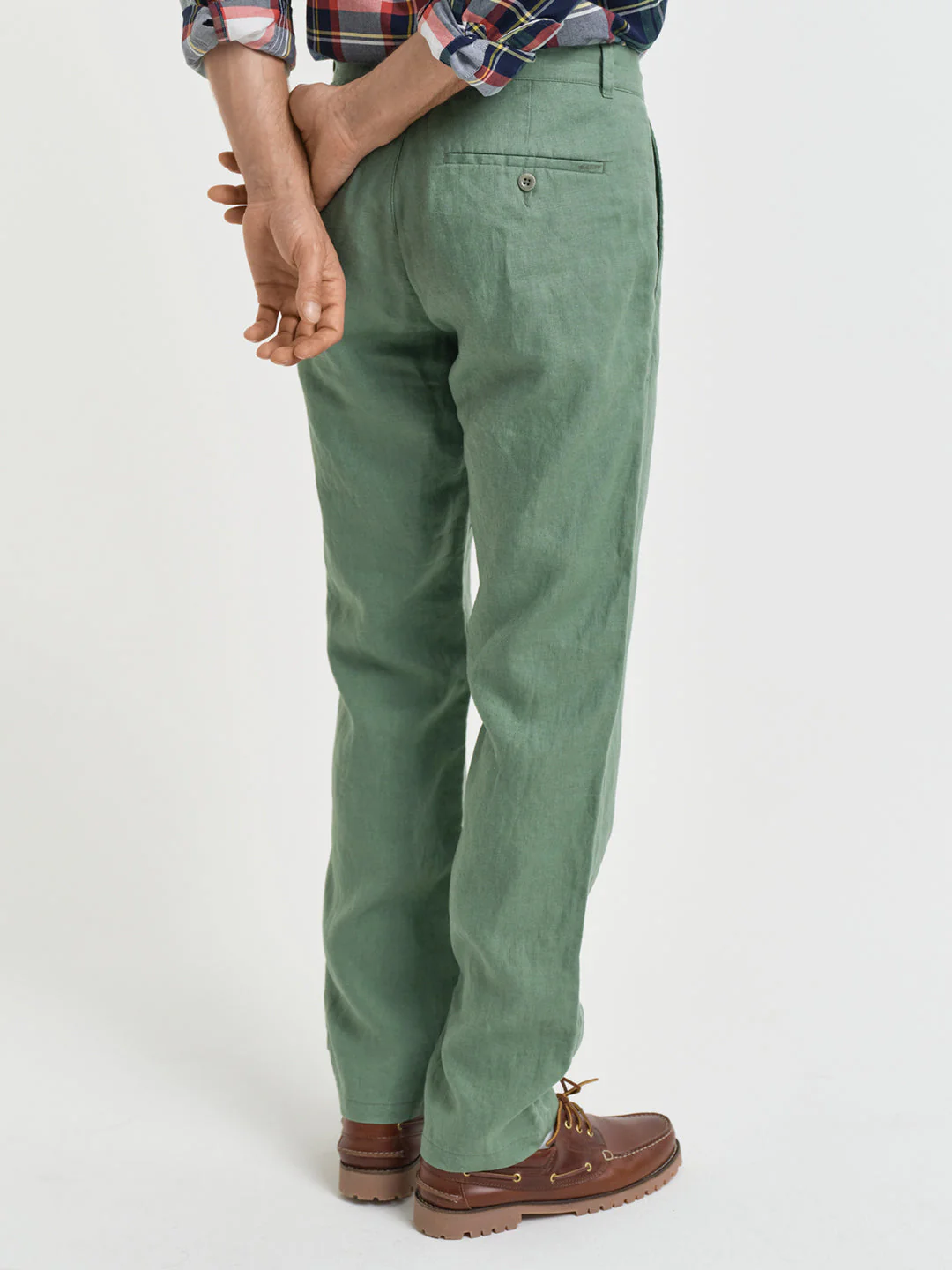 Gant Men Green Relaxed Fit Solid Linen Trouser - Image 2