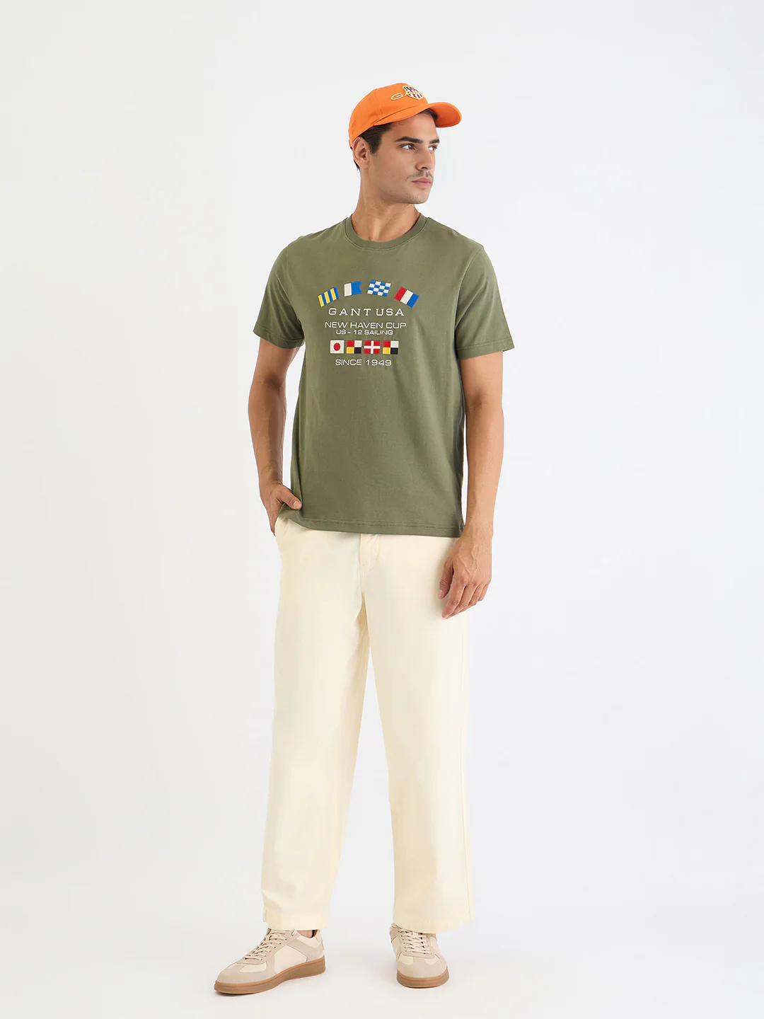 Gant Men Green Solid Crew Neck Tshirt - Image 2
