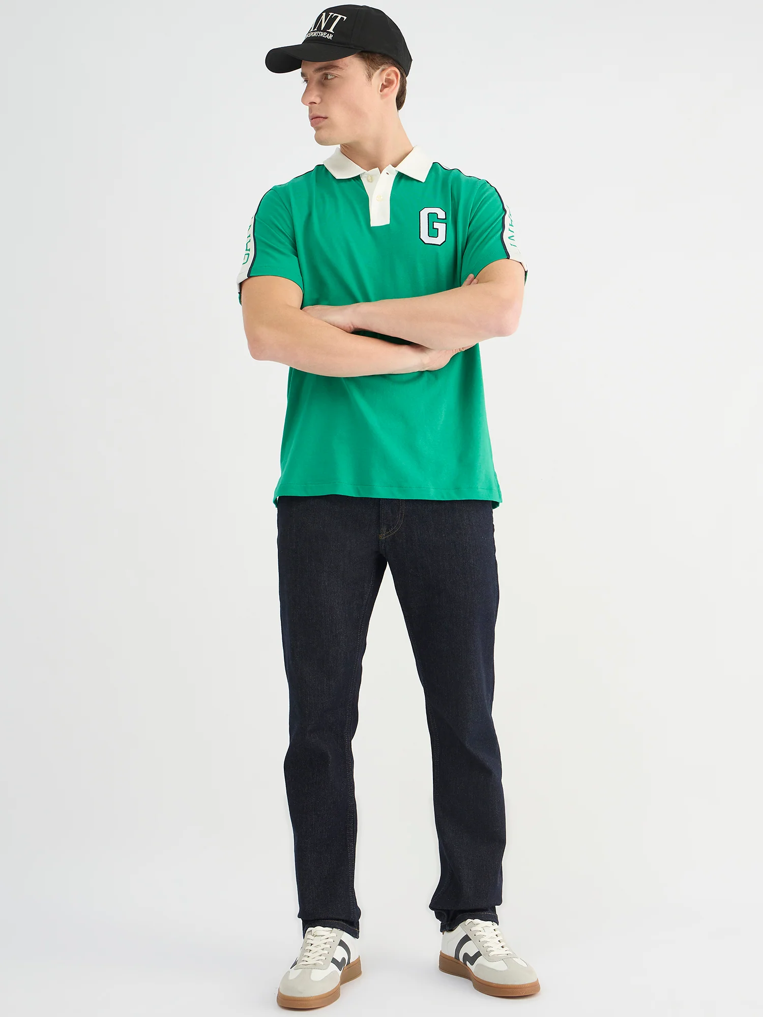 Gant Men Green Regular Fit Solid Polo Tshirt - Image 2