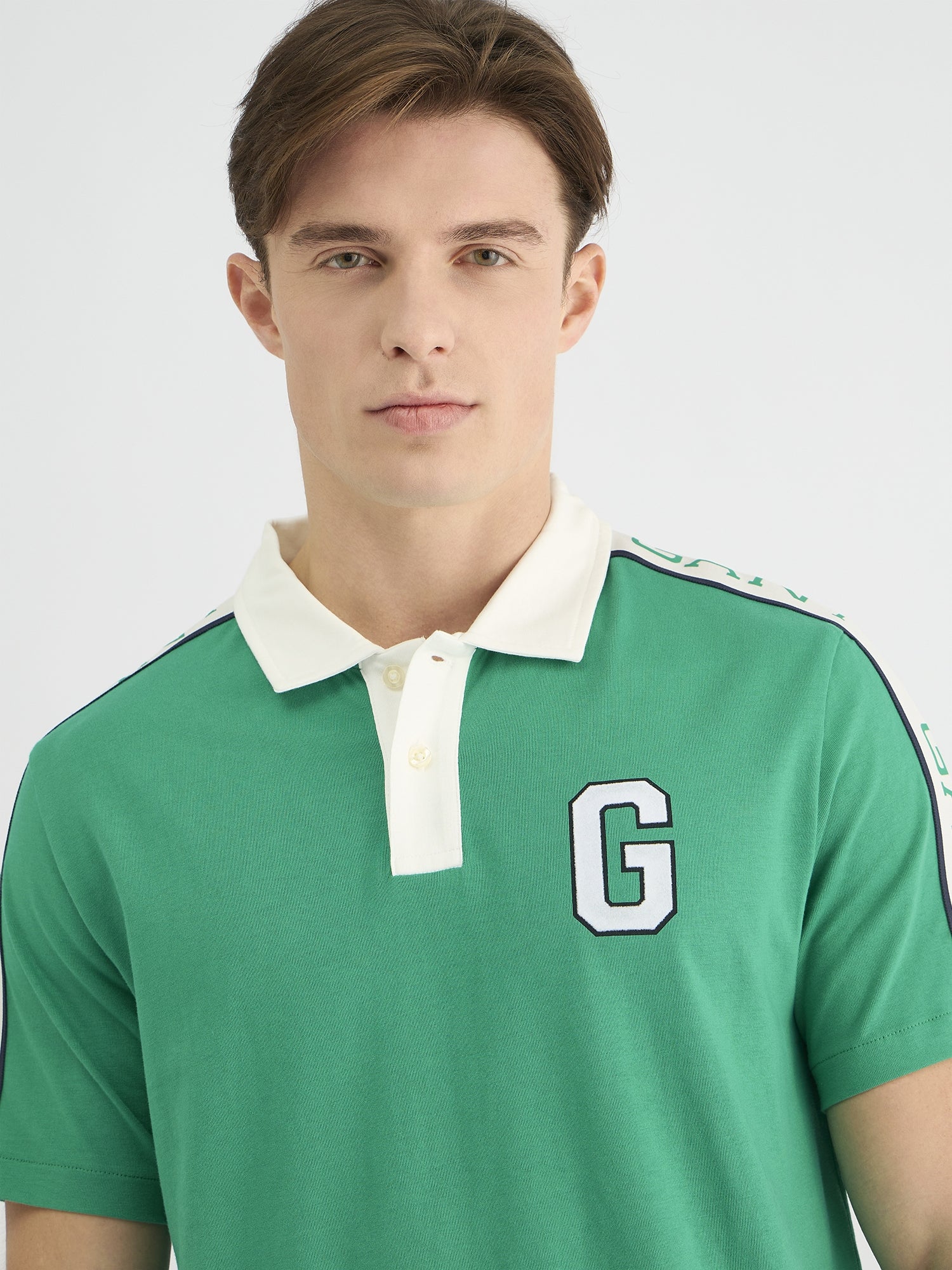 Gant Men Green Regular Fit Solid Polo Tshirt - Image 4