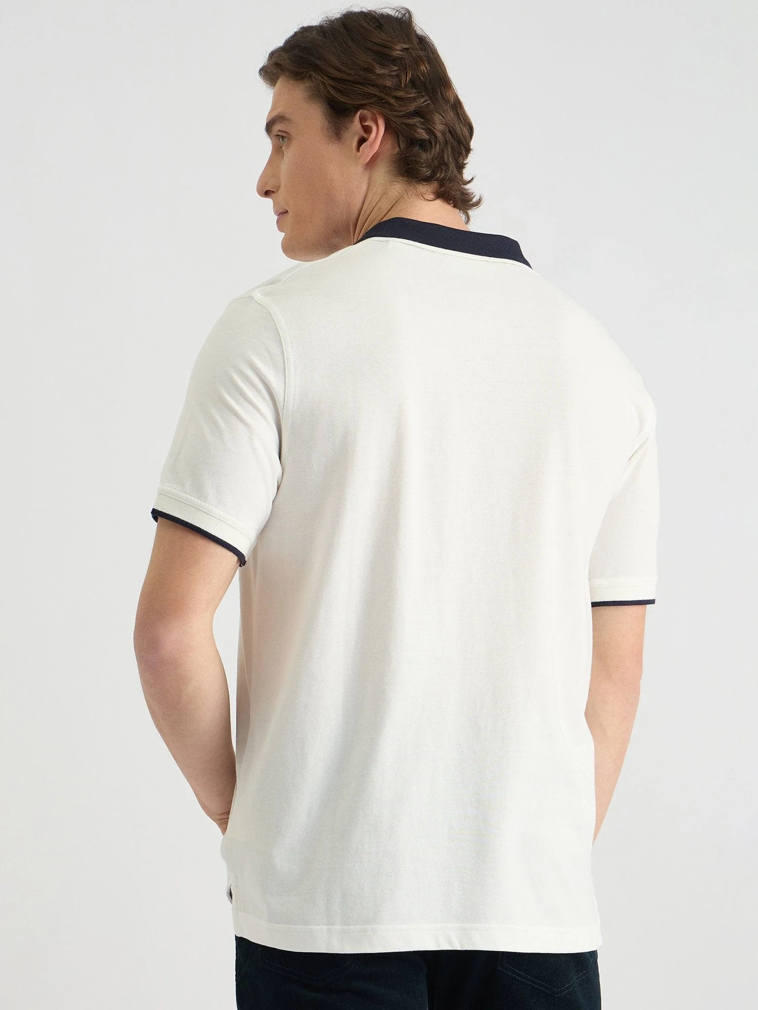 Gant Men White Regular Fit Solid Polo Tshirt - Image 3