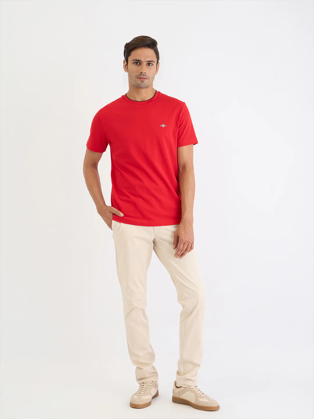Gant Men Red Solid Round Neck Tshirt - Image 2