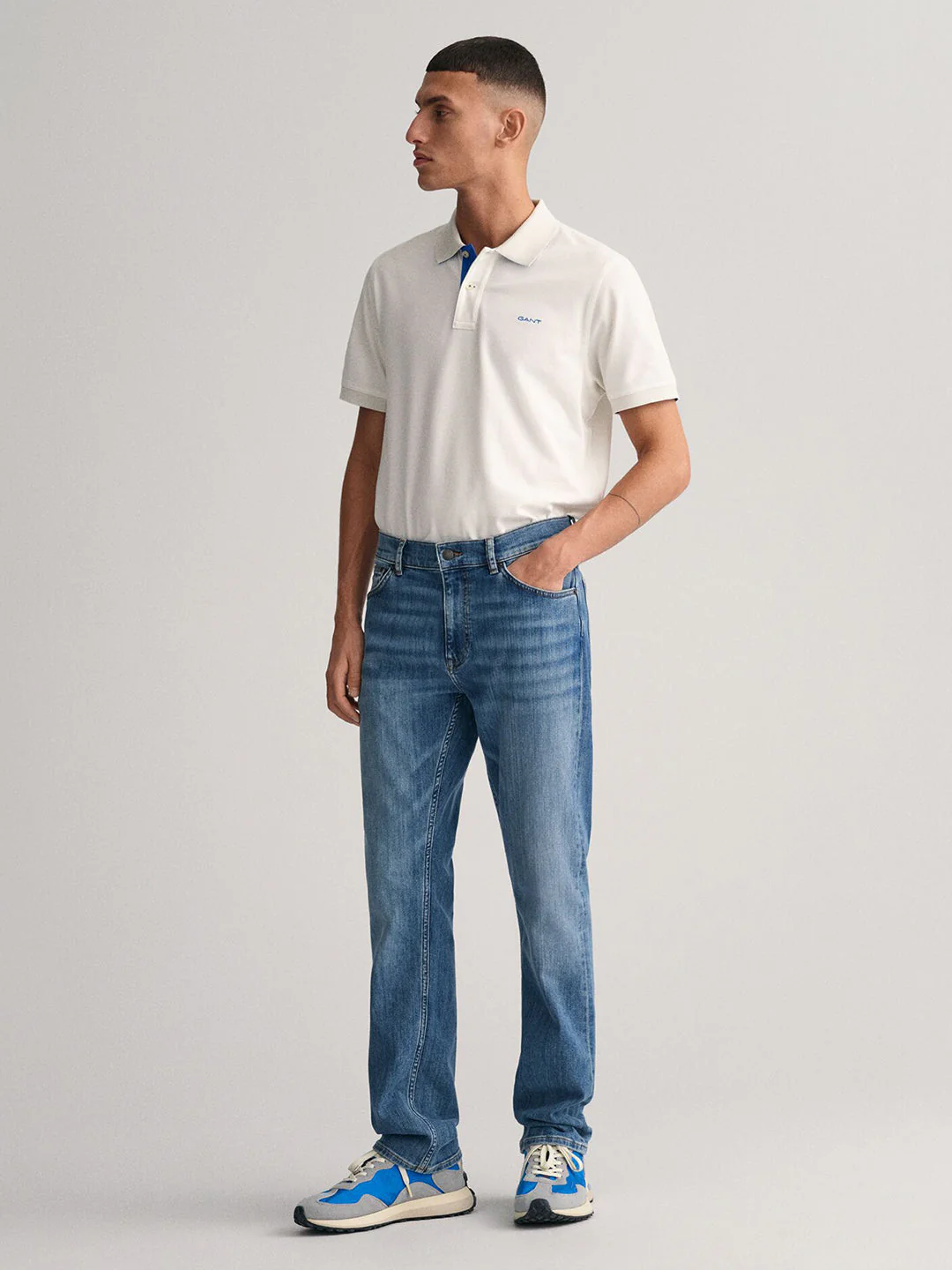 Gant Men White Solid Collared Short Sleeves Polo Tshirt - Image 4