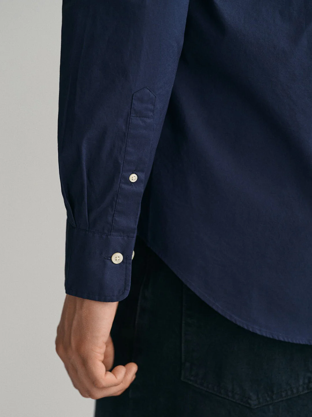 Gant Men Navy Blue Solid Button-Down Collar Full Sleeves Shirt - Image 5