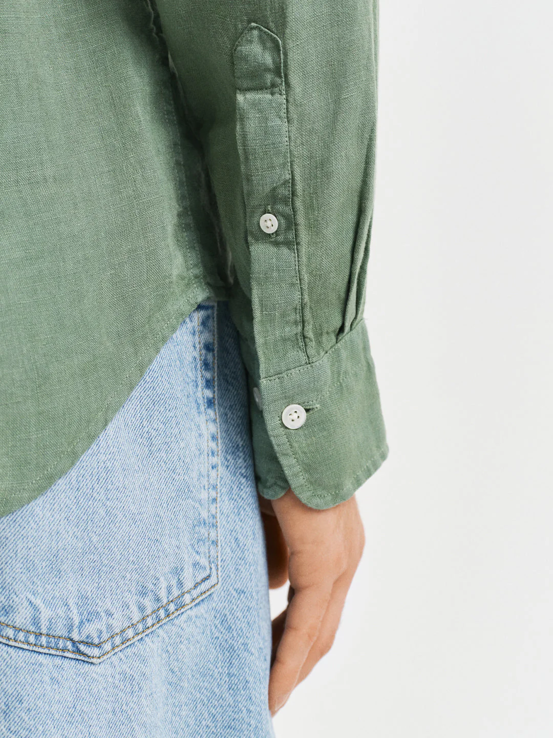 Gant Men Green Regular Fit Solid Linen Shirt - Image 5