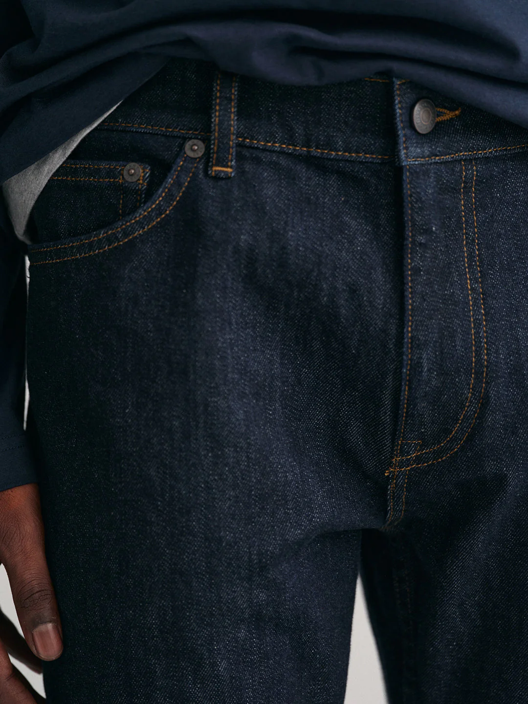 Gant Men Solid Regular Fit Jeans - Image 3