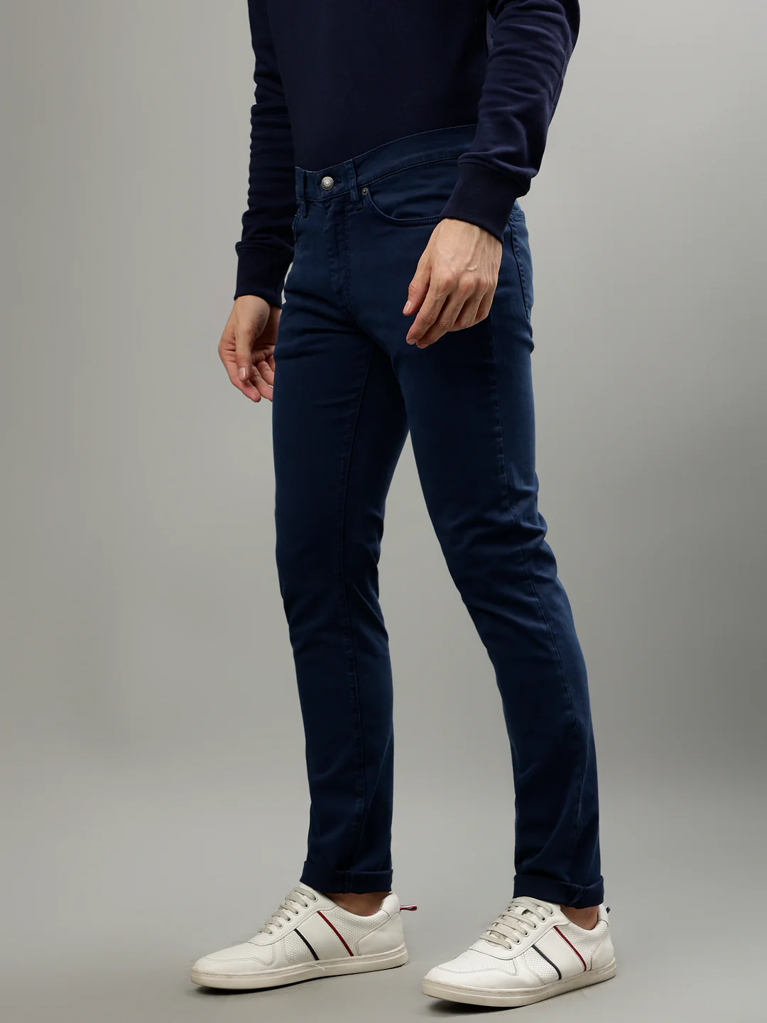 Gant Men Blue Solid Slim Fit Jeans - Image 3