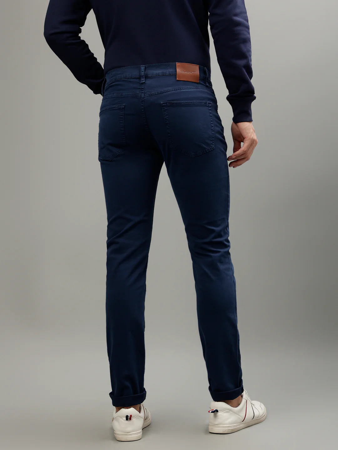 Gant Men Blue Solid Slim Fit Jeans - Image 4