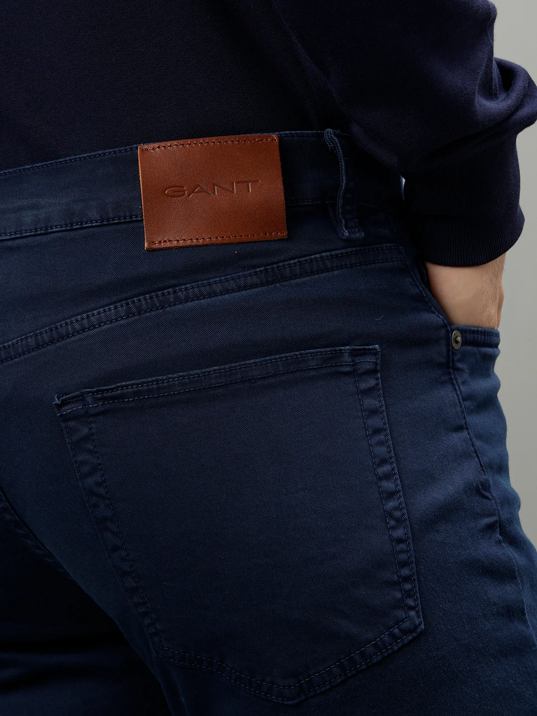 Gant Men Blue Solid Slim Fit Jeans - Image 7