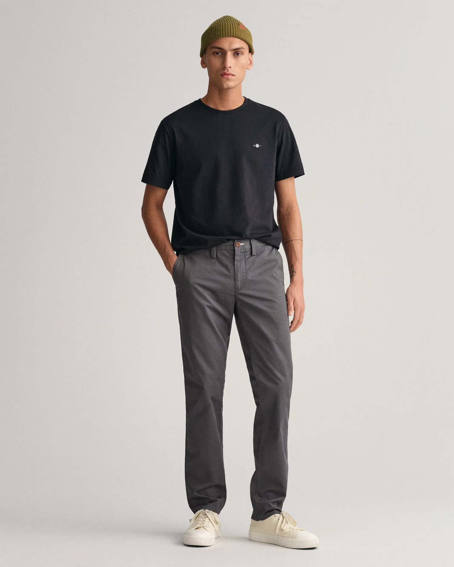 Gant Men Grey Solid Slim Fit Trouser - Image 3