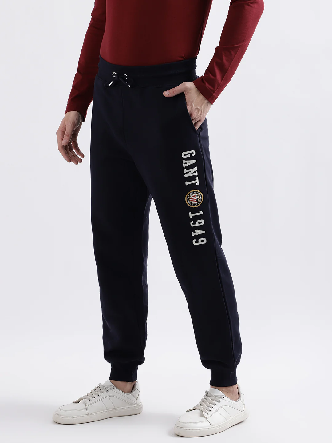 Gant Men Blue Solid Relaxed Fit Sweatpant - Image 2