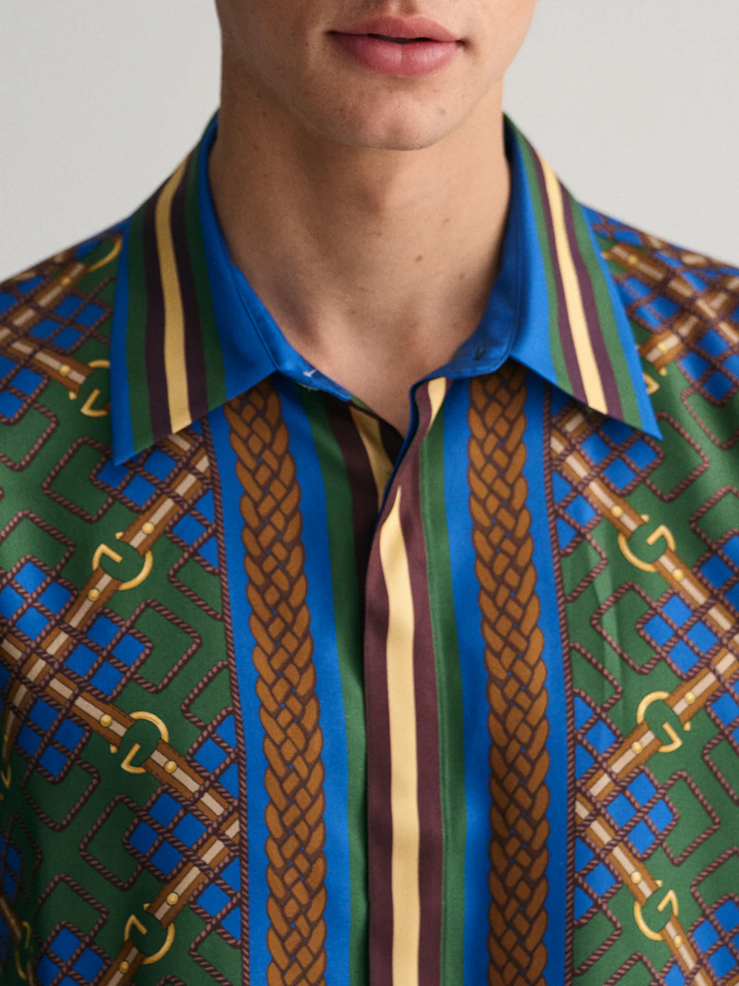 Gant Green Fashion Logo Relaxed Fit Shirt - Image 2