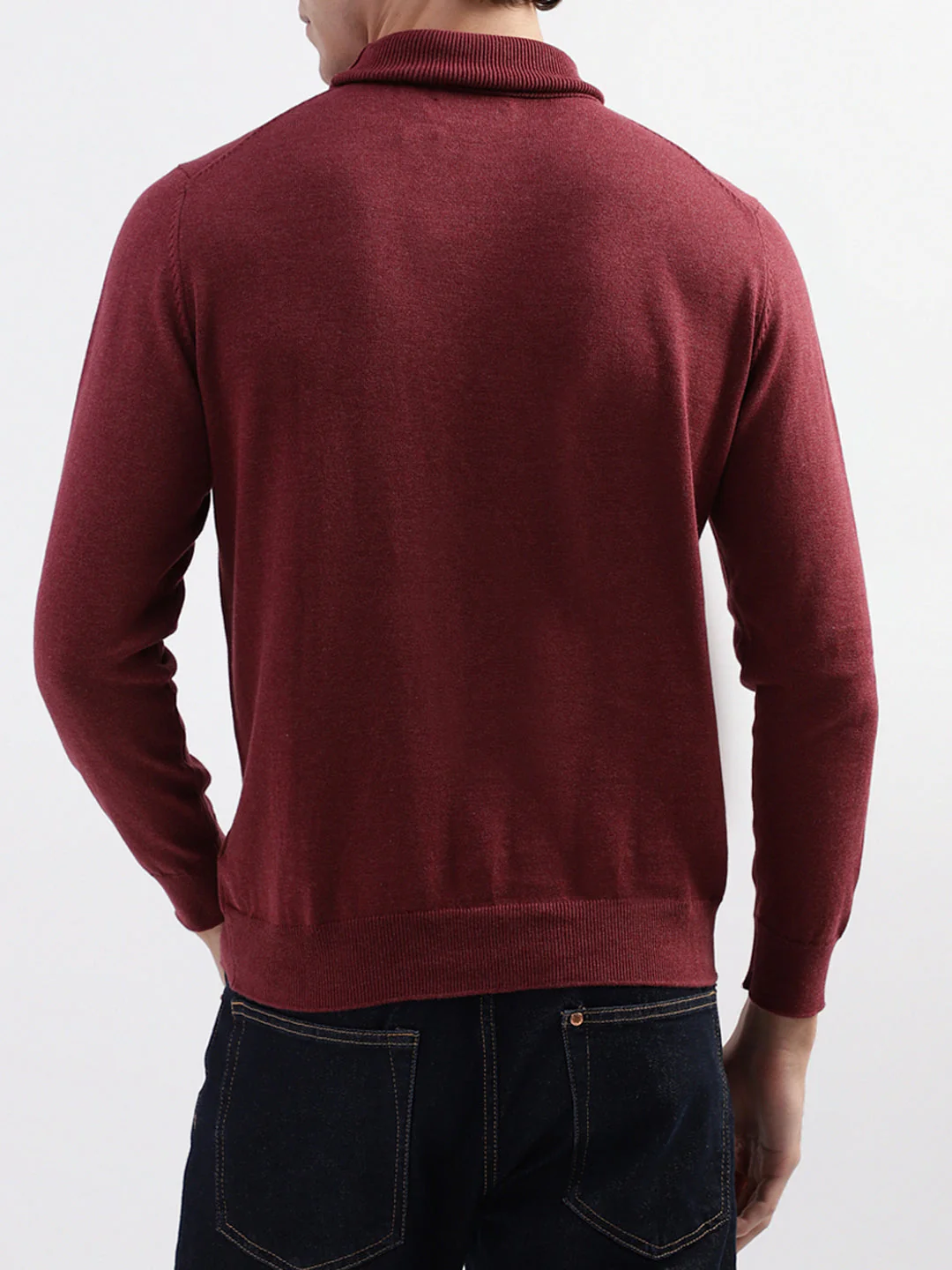 Gant Men Red Solid Round Neck Sweater - Image 3