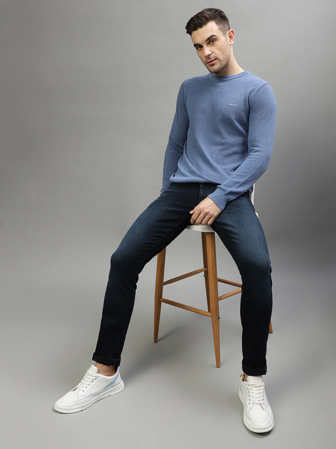 Gant Men Solid Round Neck Full Sleeves Sweater - Image 5