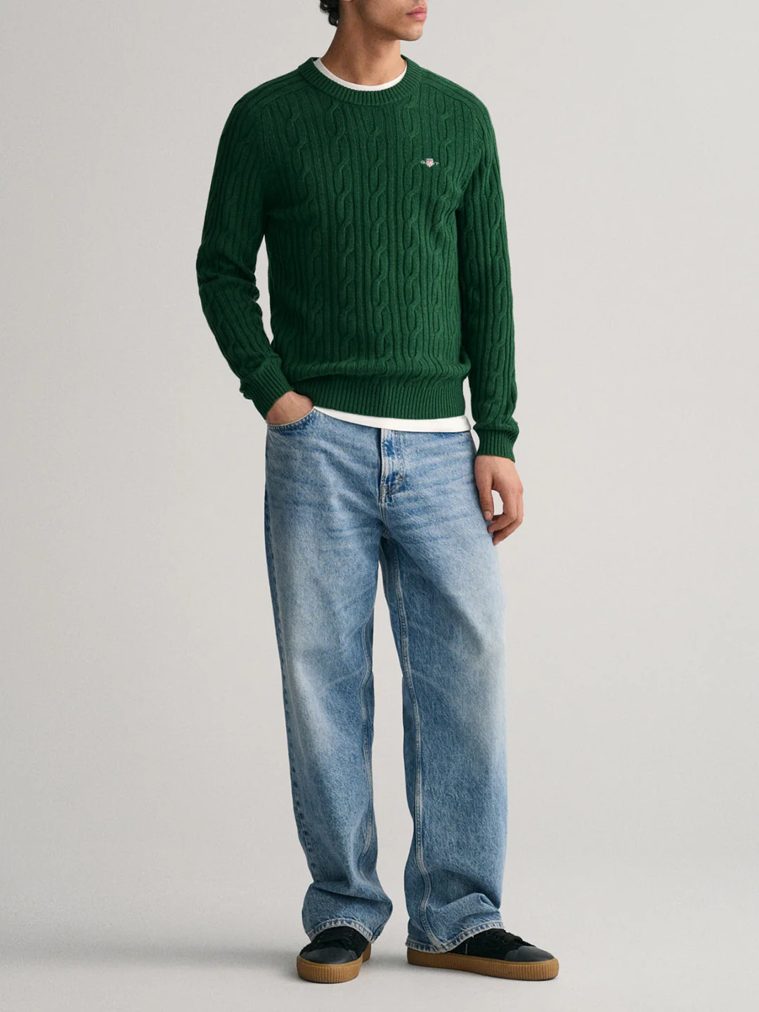 Gant Men Green Solid Round Neck Sweater - Image 4