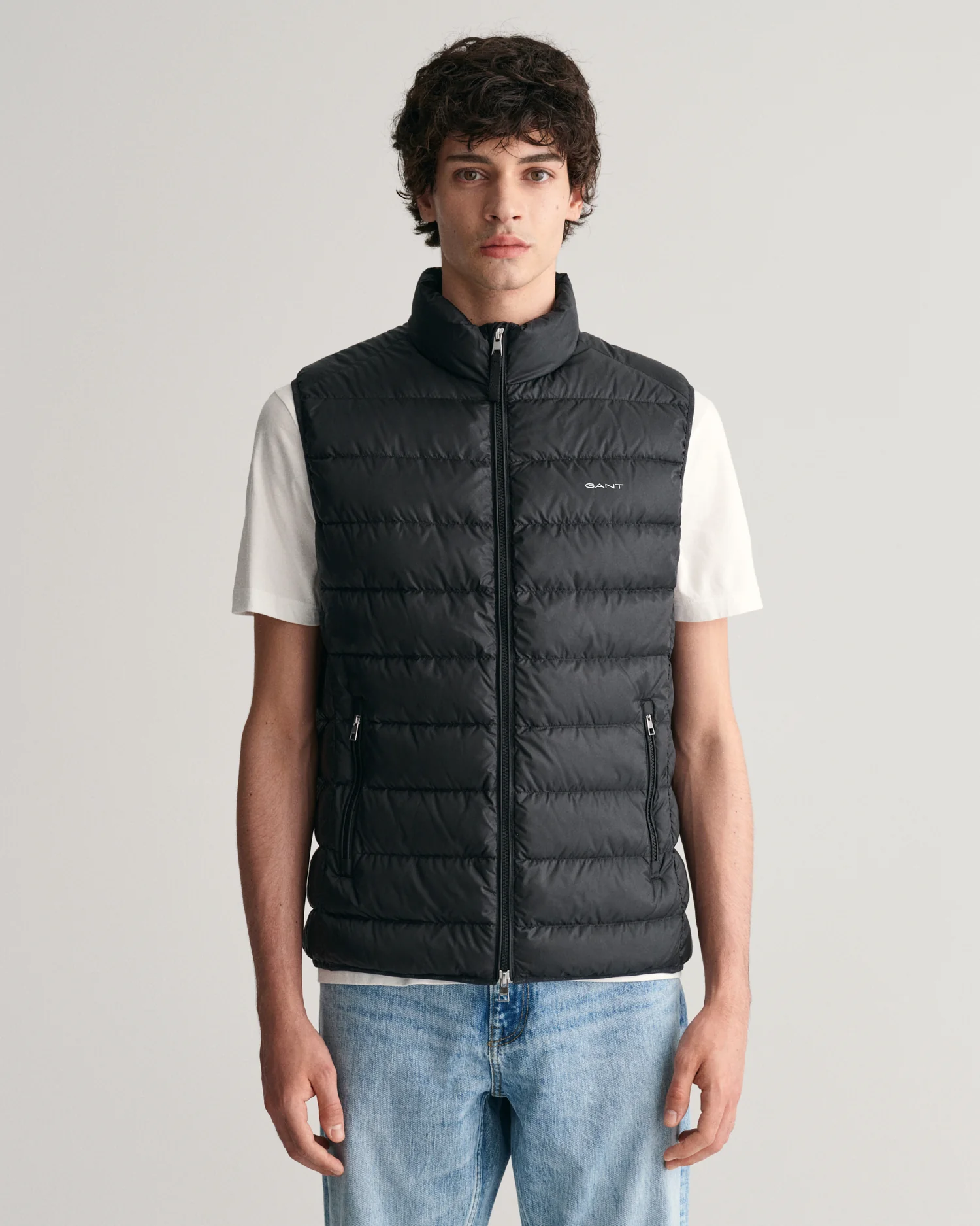 Gant Men Black Solid Stand Collar Sleeveless Puffer Jacket - Image 3