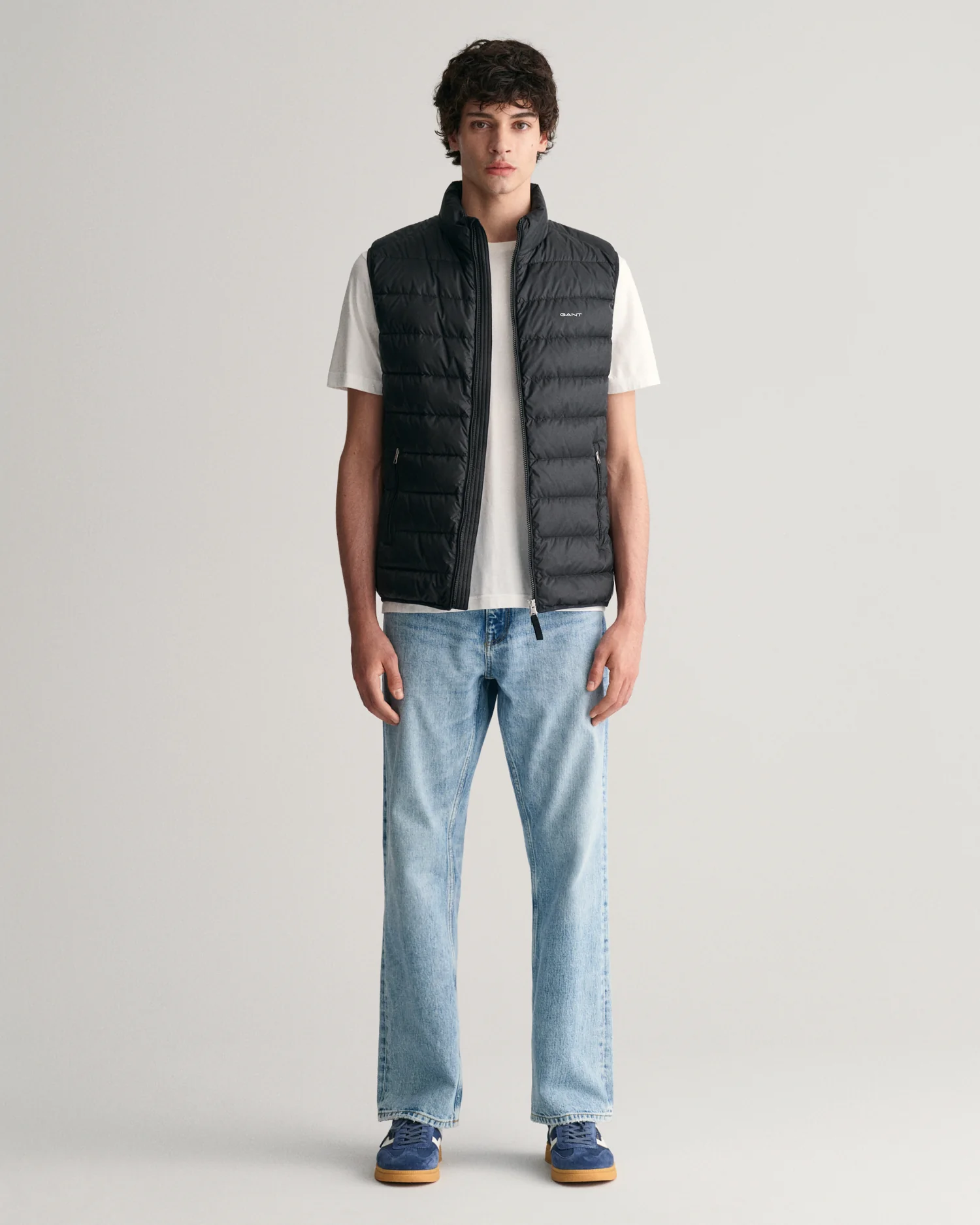 Gant Men Black Solid Stand Collar Sleeveless Puffer Jacket - Image 4