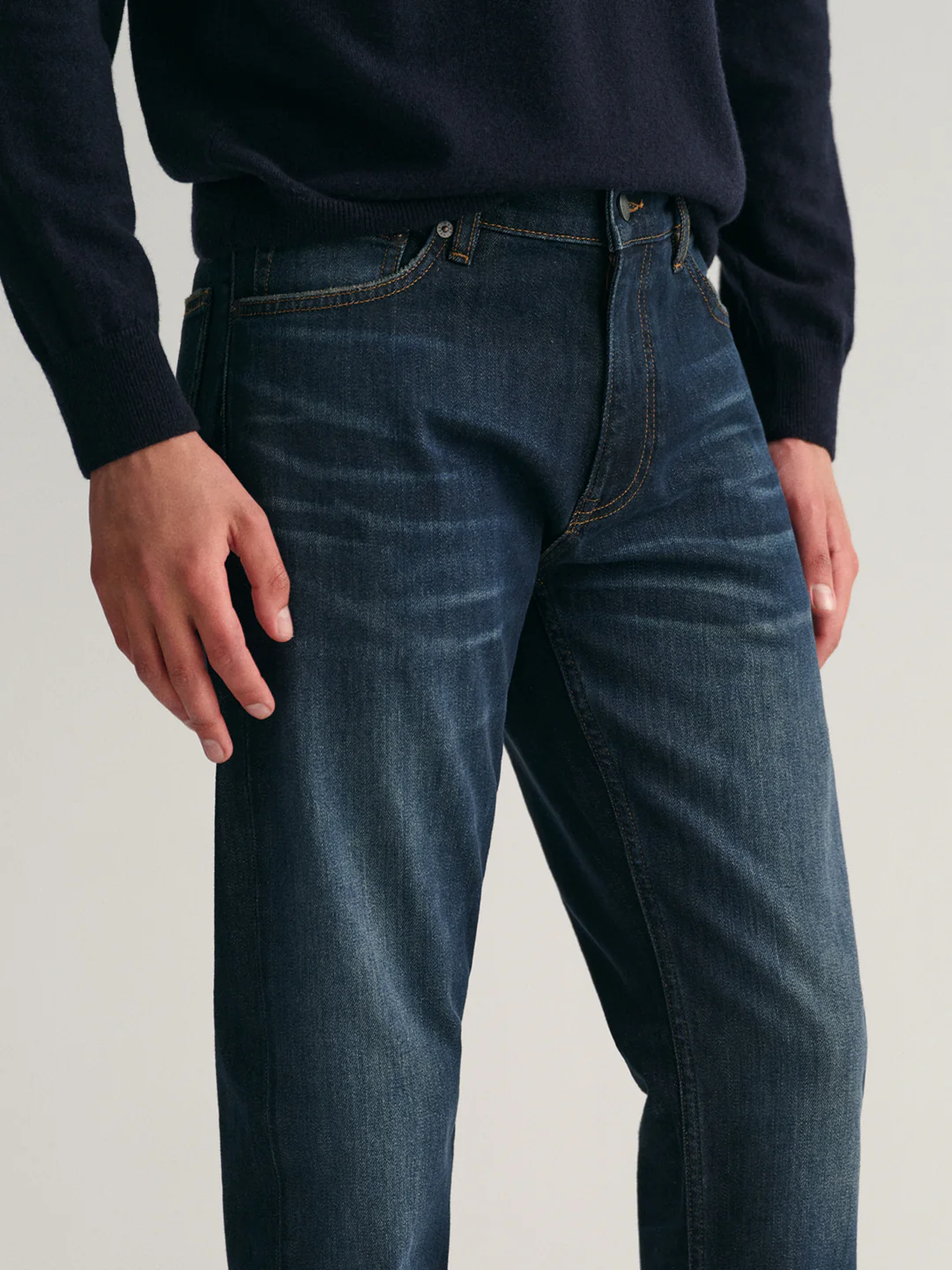 Gant Men Blue Washed Regular Fit Mid-Rise Jeans - Image 2