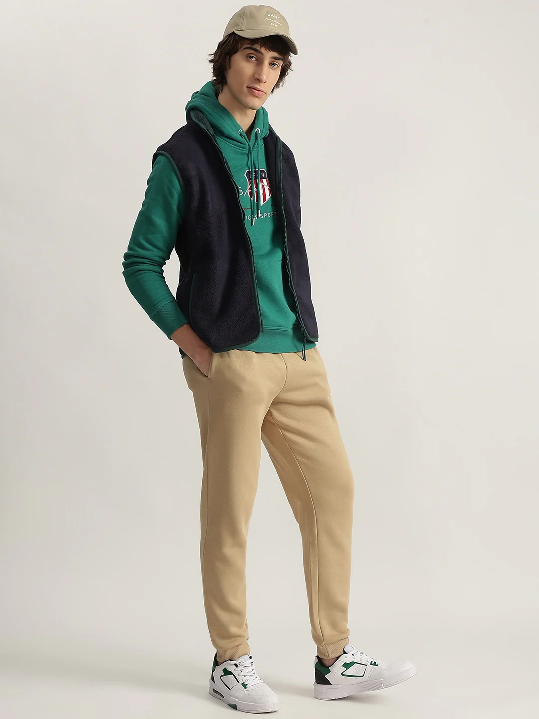Gant Men Blue Solid Collared Sleeveless Fleece Jacket - Image 3