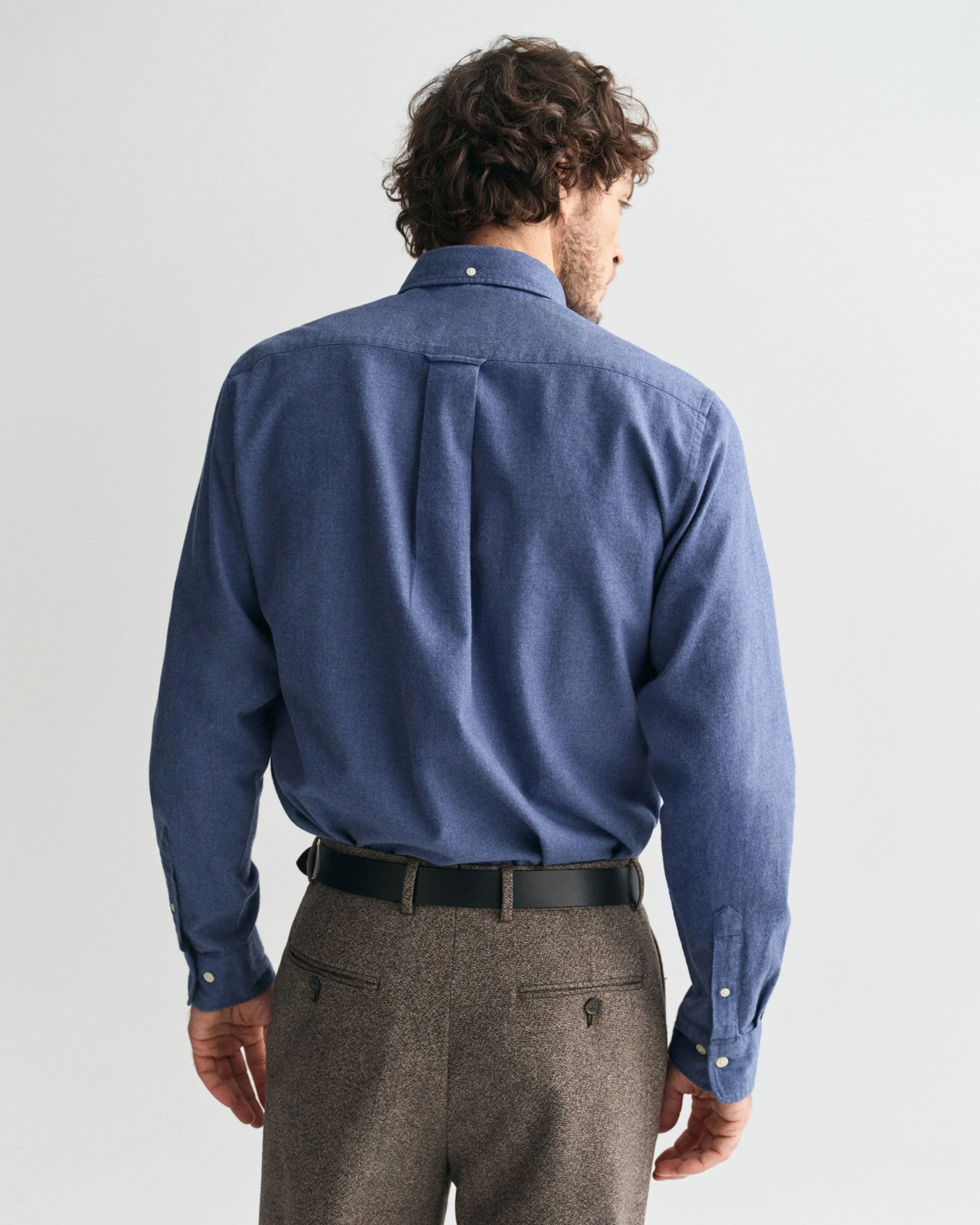 Gant Men Blue Solid Button-down Collar Full Sleeves Shirt - Image 2