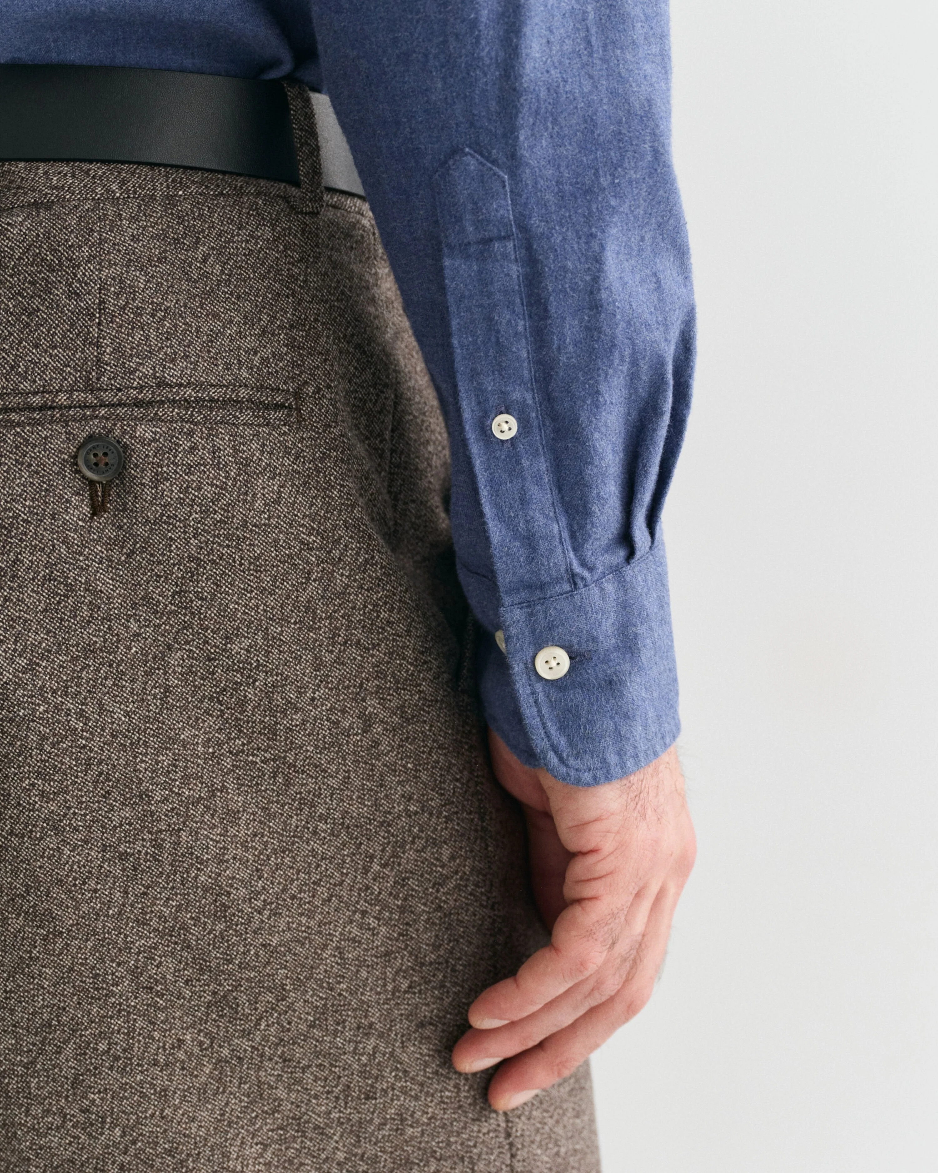 Gant Men Blue Solid Button-down Collar Full Sleeves Shirt - Image 4