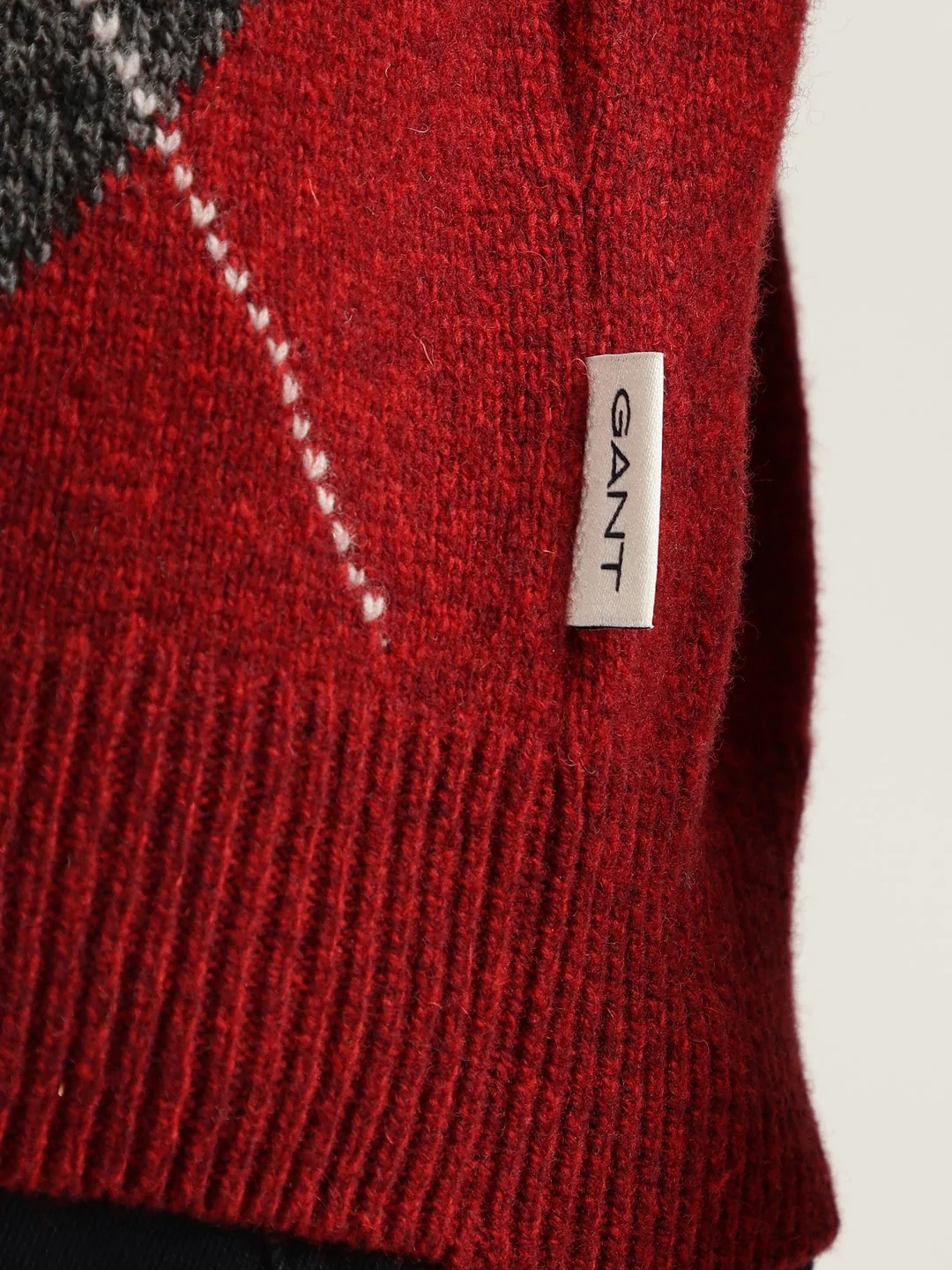 Gant Men Red Checked Round Neck Full Sleeves Sweater - Image 5