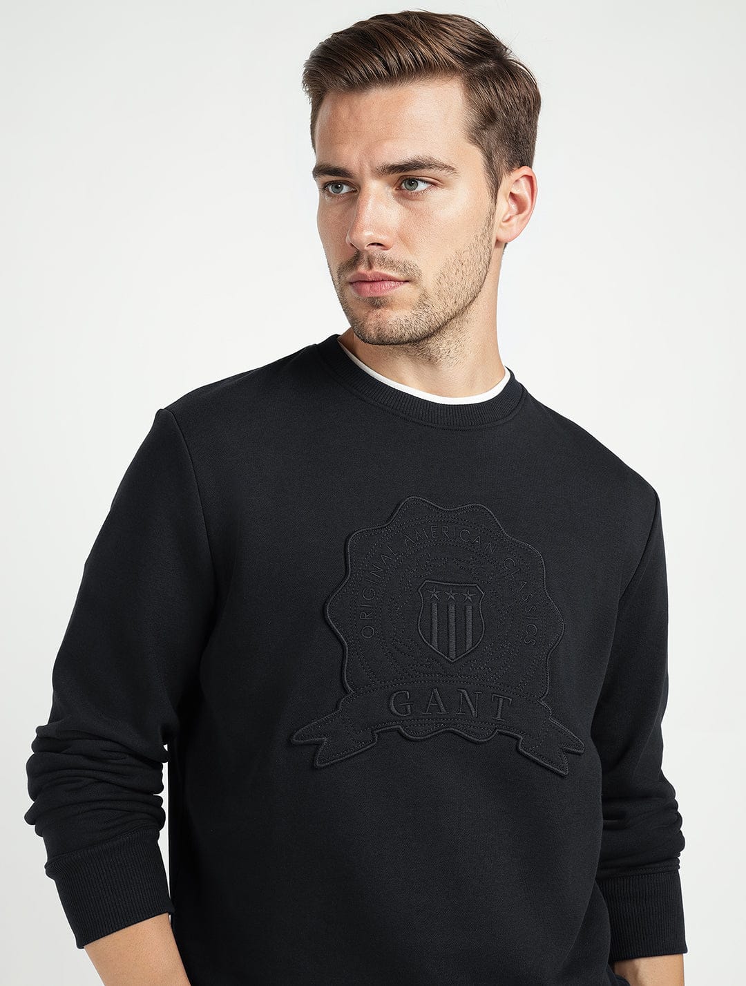 Gant Men Black Solid Crew Neck Sweatshirt - Image 4