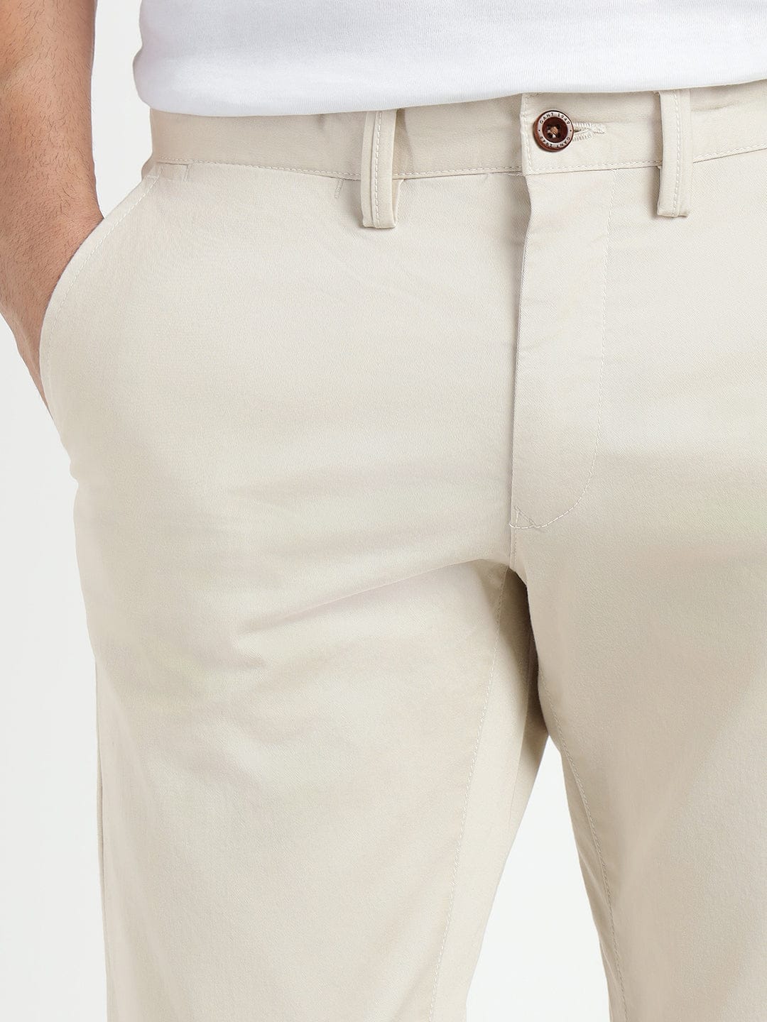Gant Men Cream Slim Fit Solid Trouser - Image 4